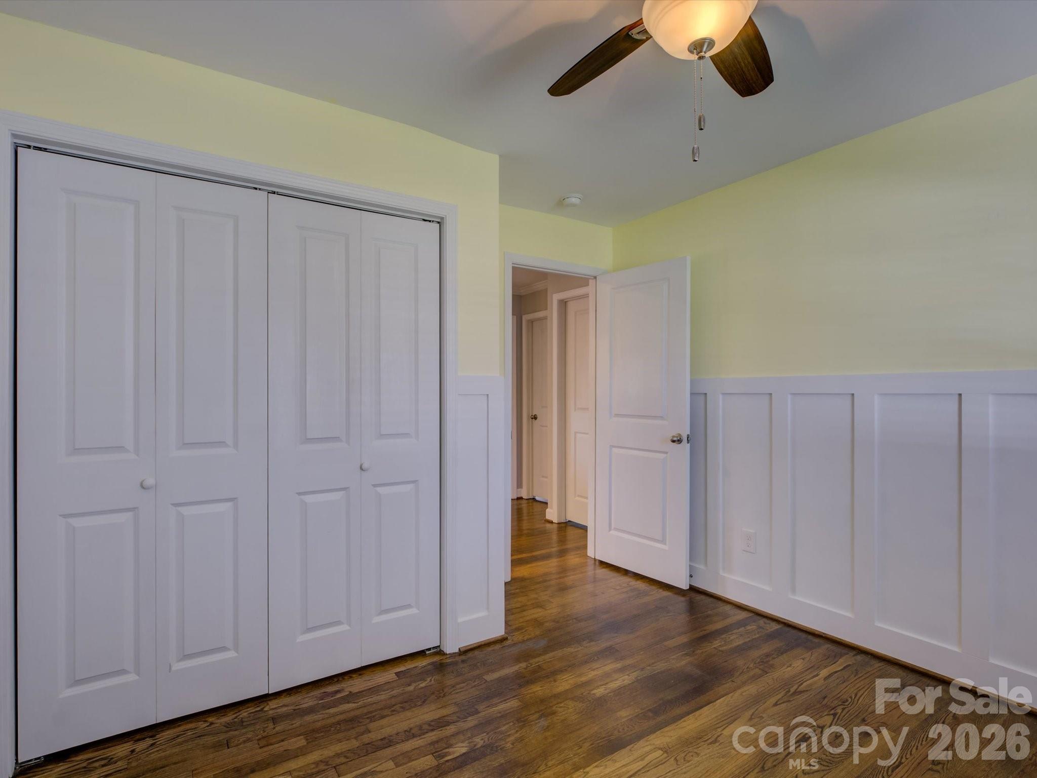 204 Elliott Street W