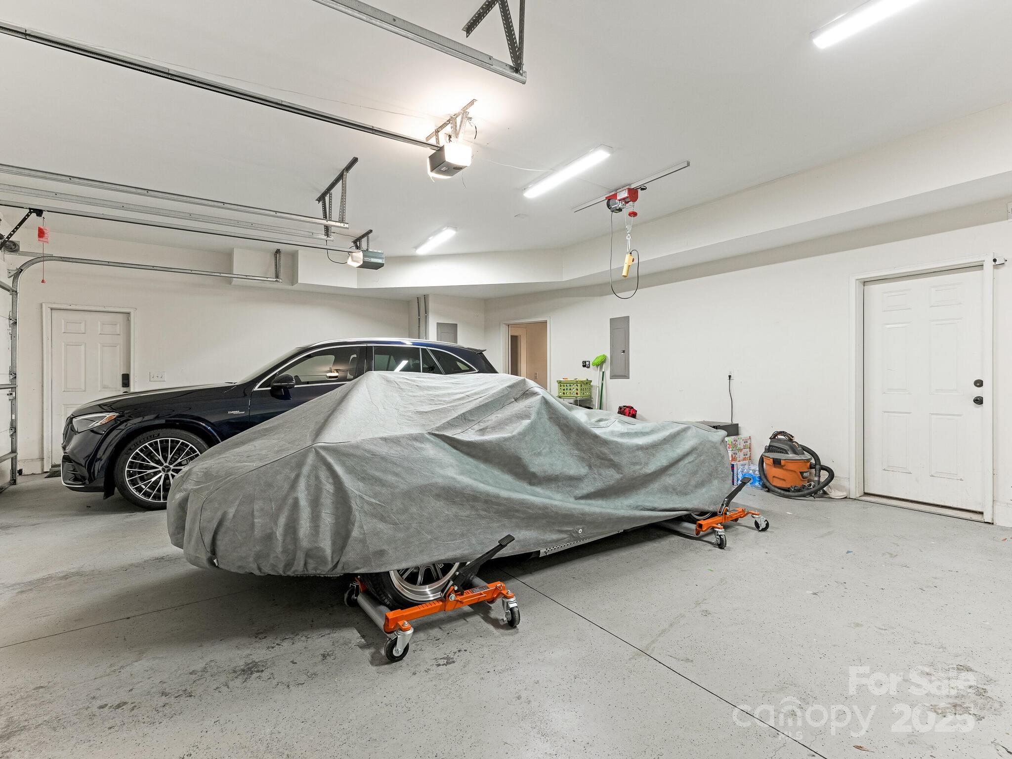 528 Meadowbrook Road