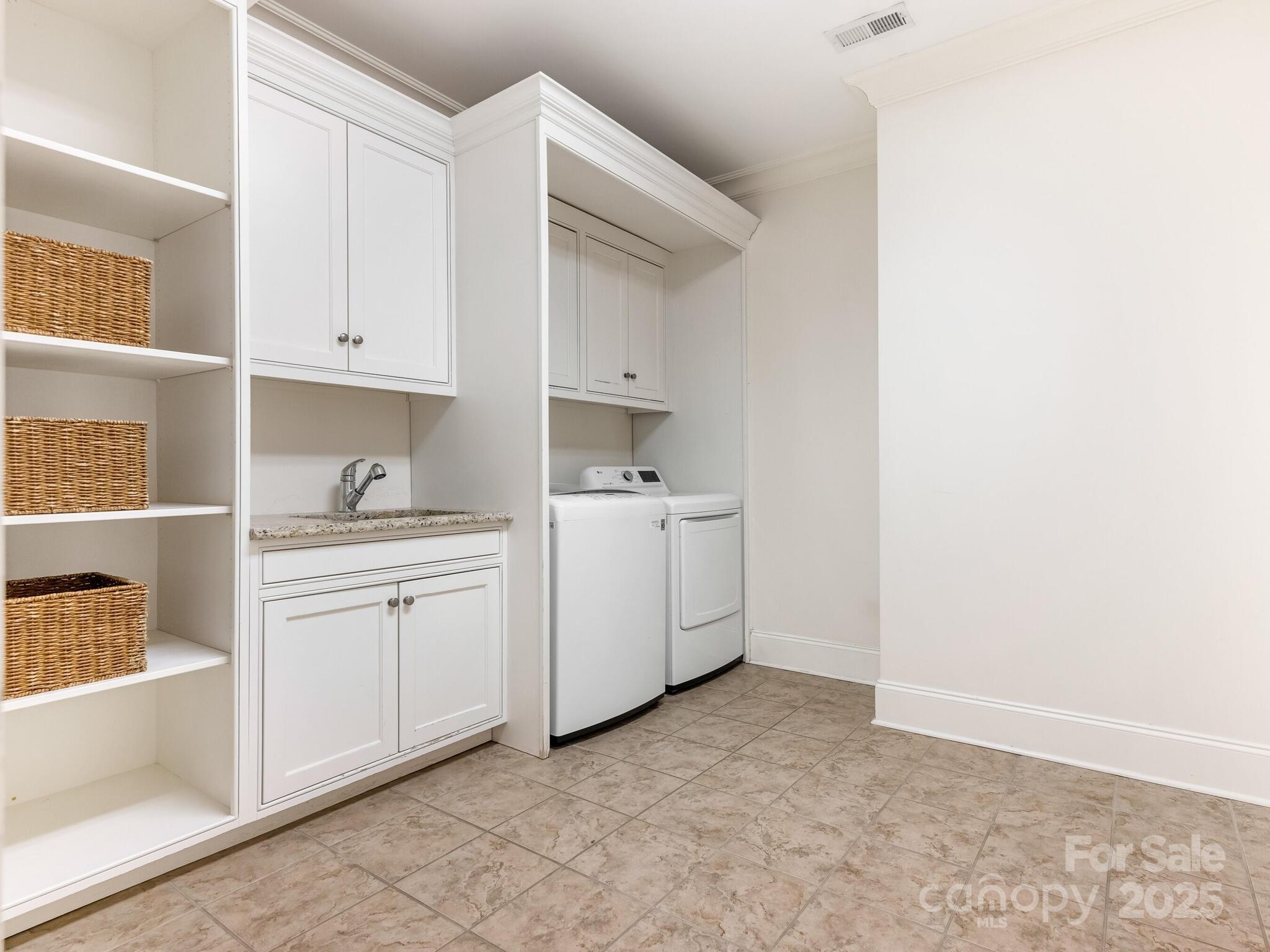 528 Meadowbrook Road