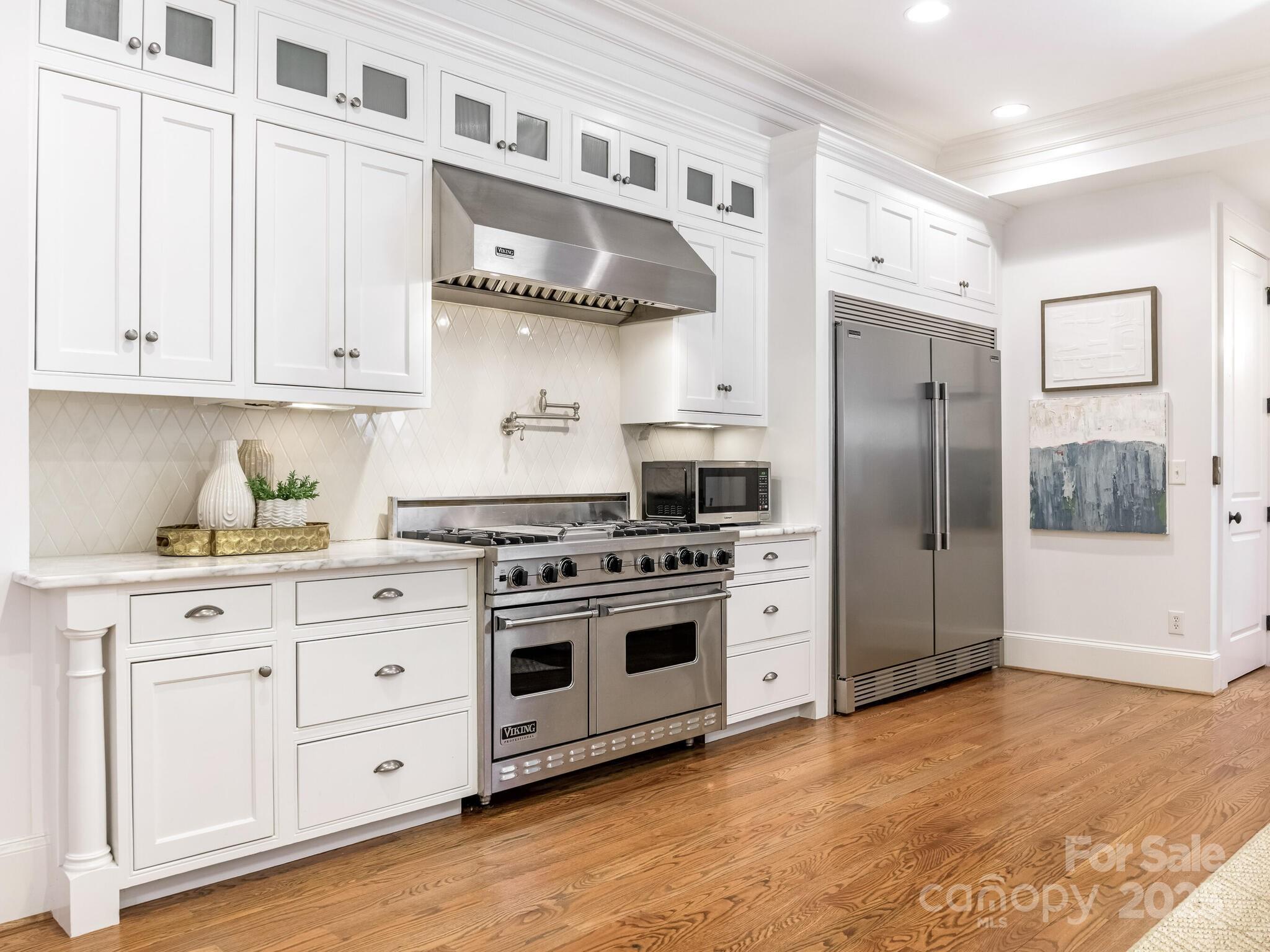 528 Meadowbrook Road