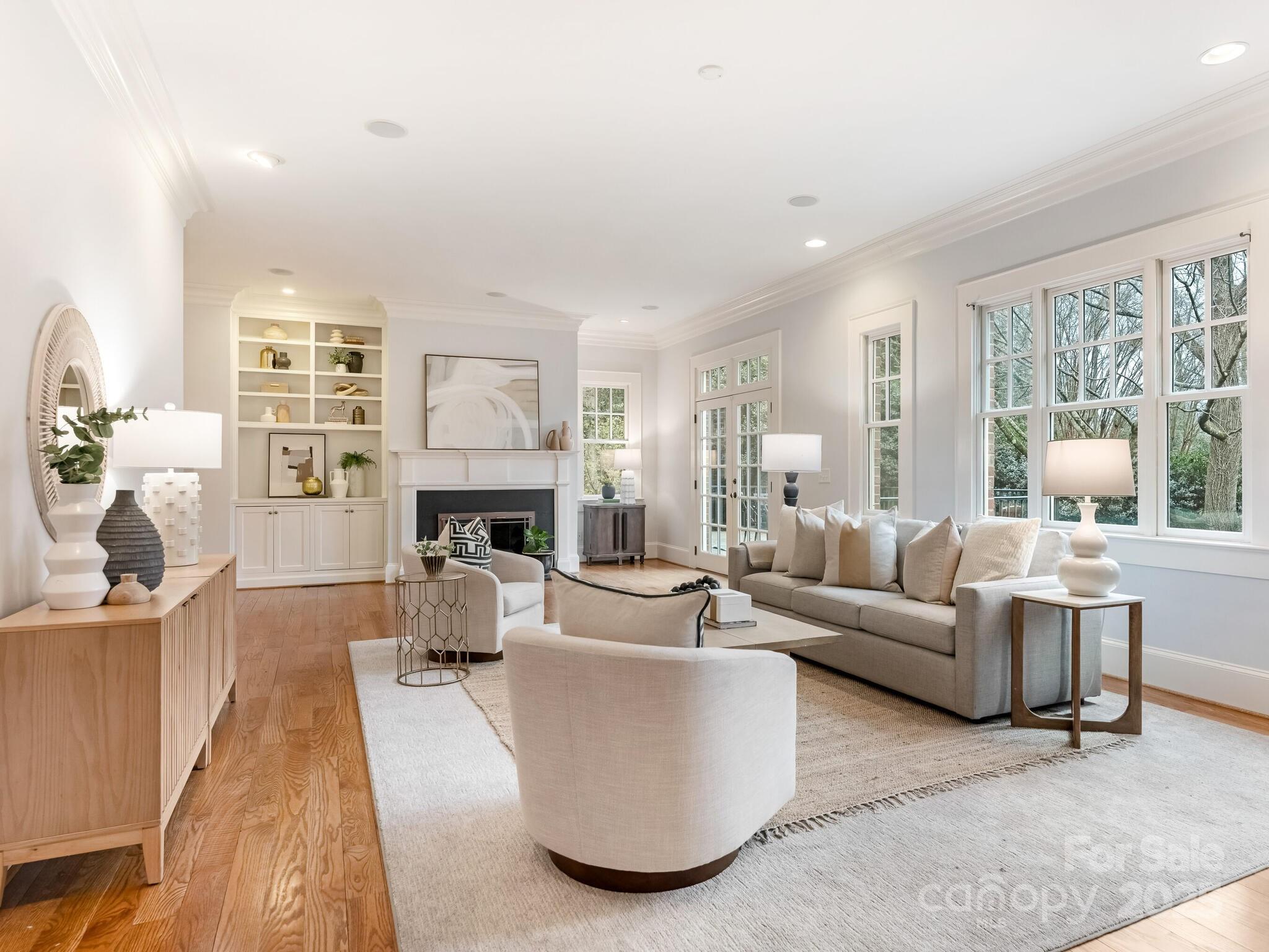 528 Meadowbrook Road