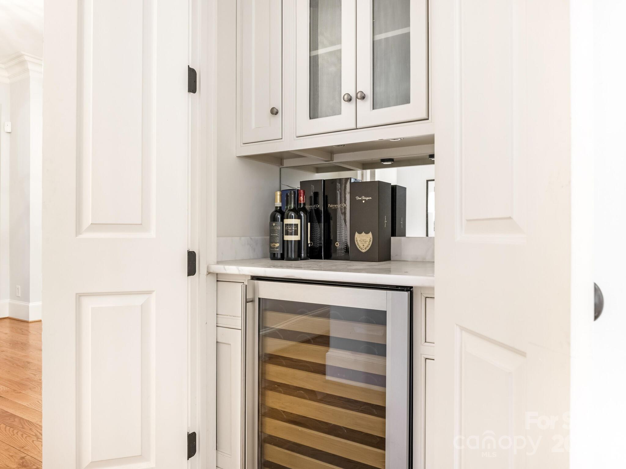 528 Meadowbrook Road