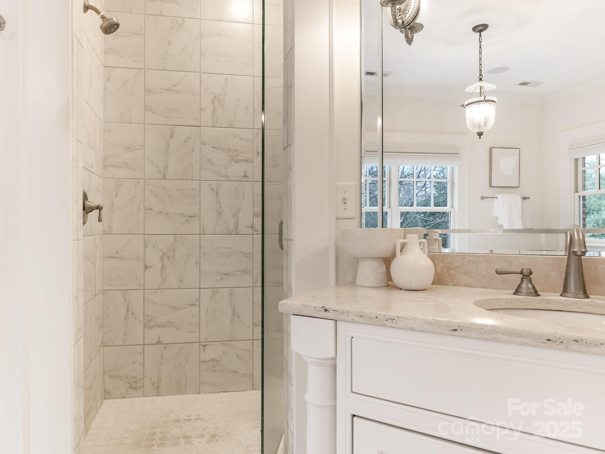 528 Meadowbrook Road