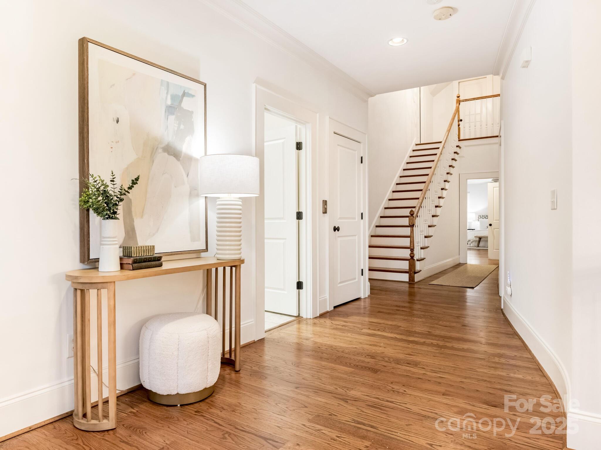 528 Meadowbrook Road