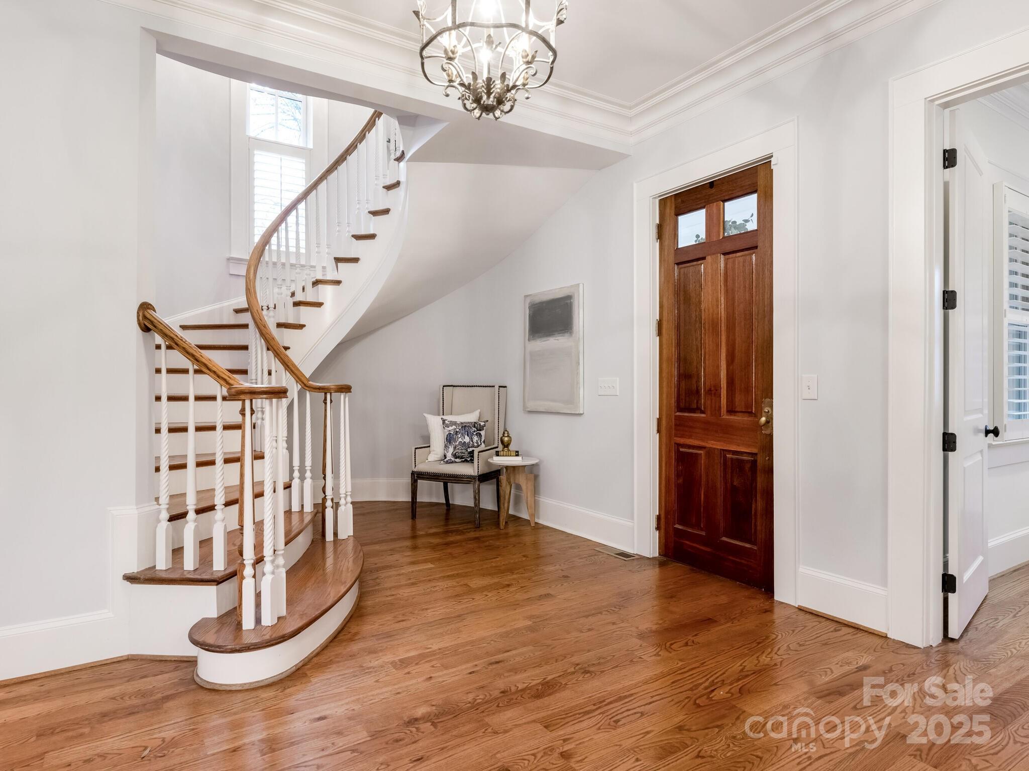 528 Meadowbrook Road