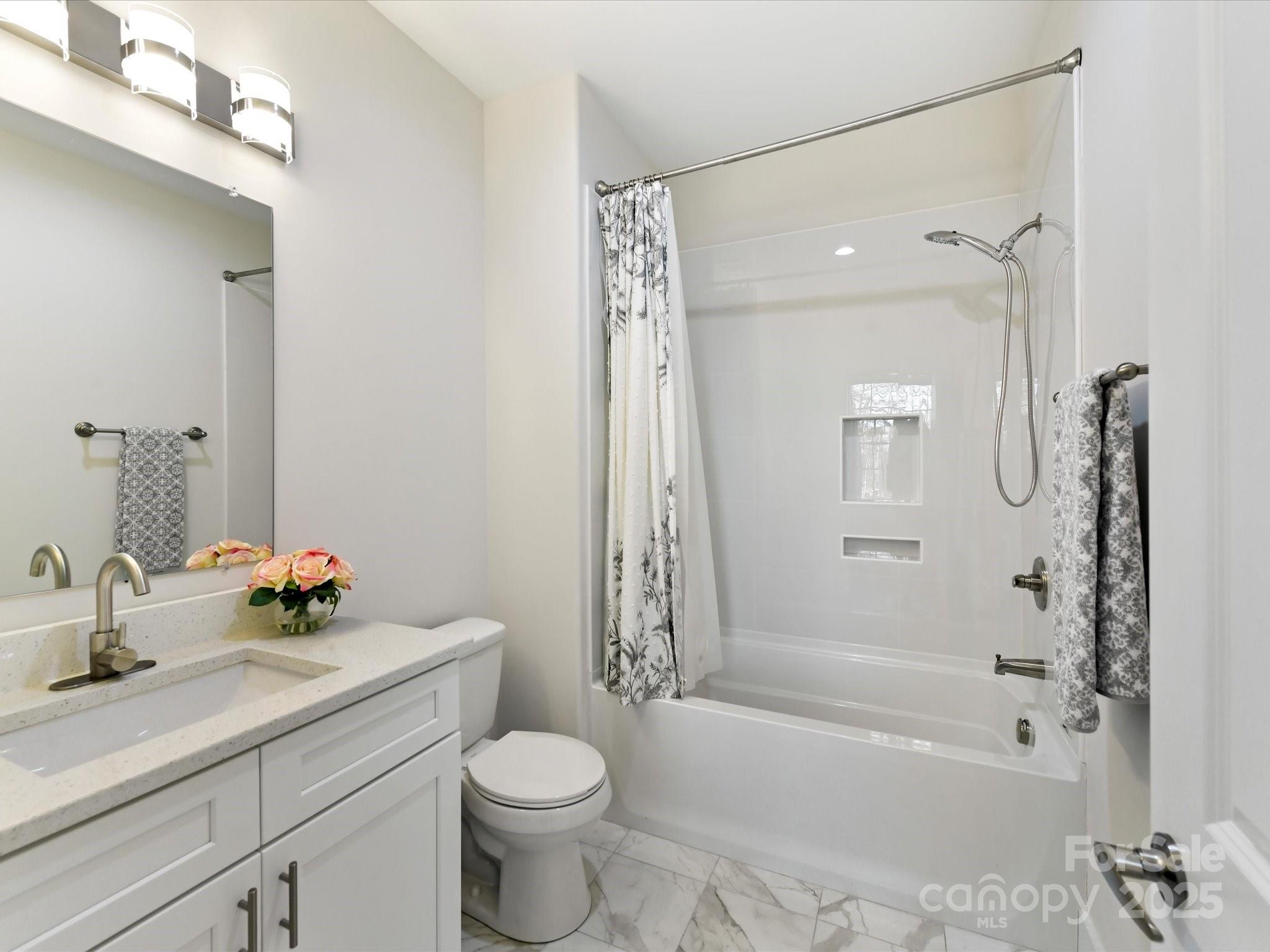 1409 BLOOMSBERRY Lane