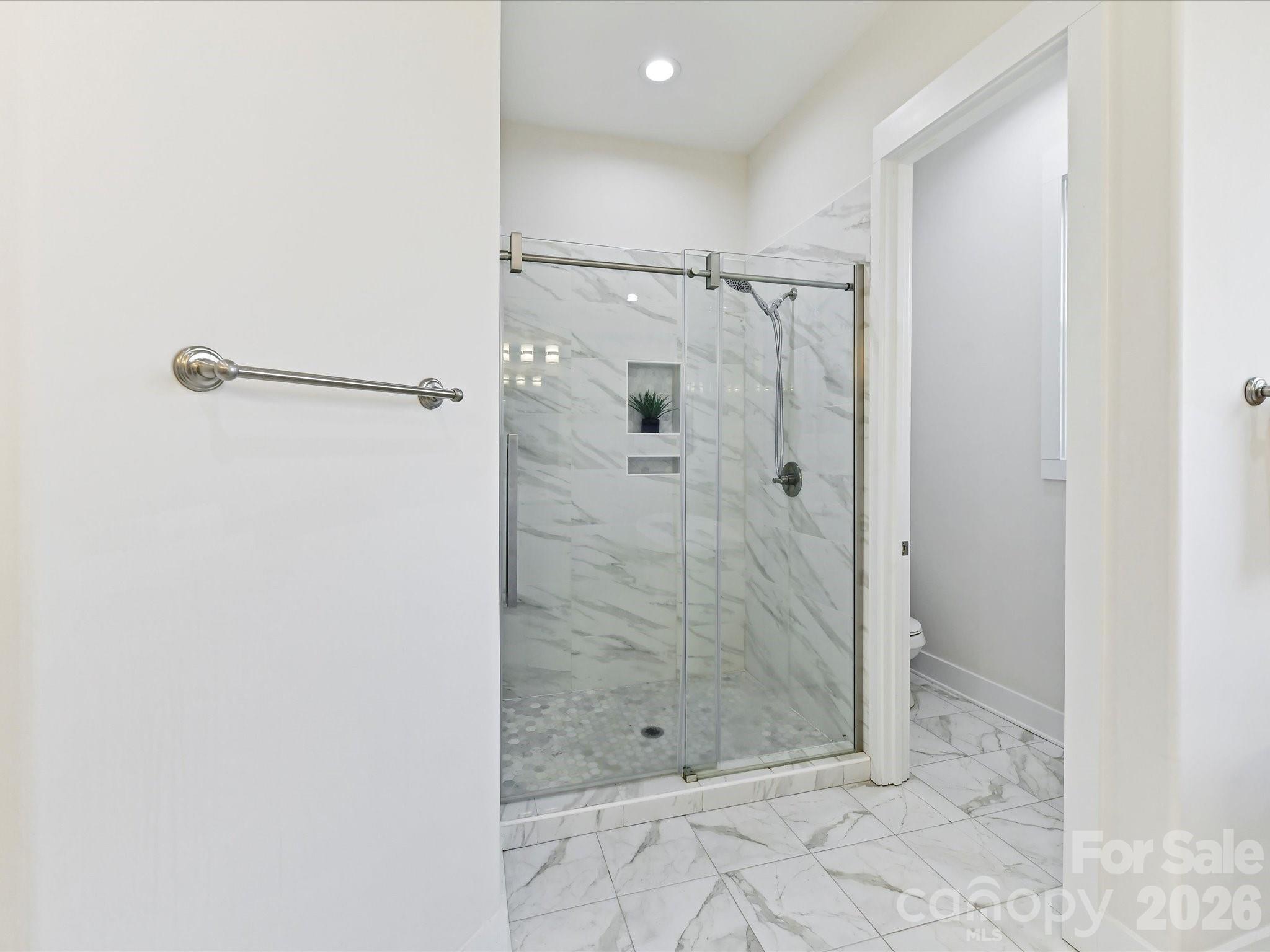 1409 BLOOMSBERRY Lane