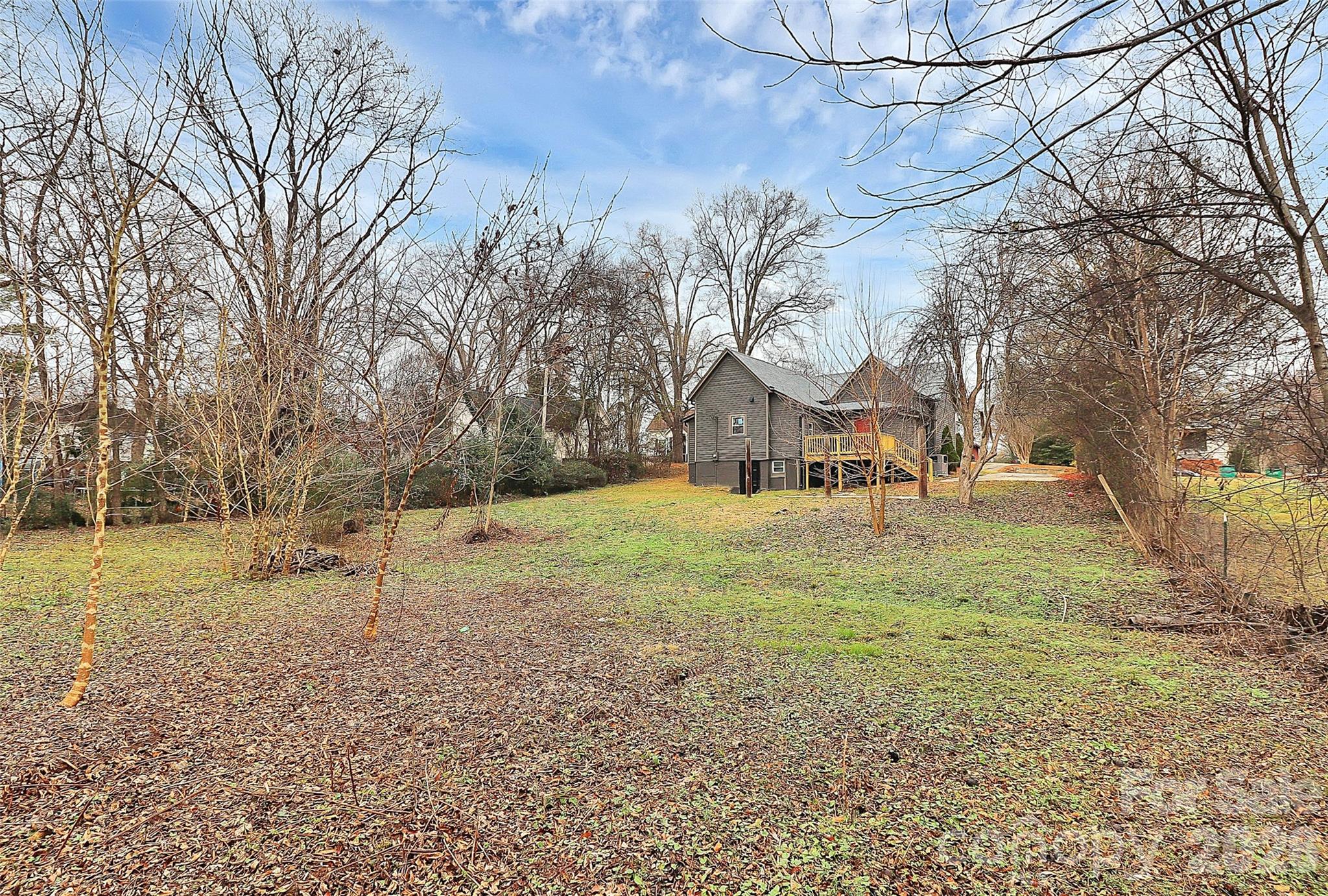 511 W Oakwood Avenue