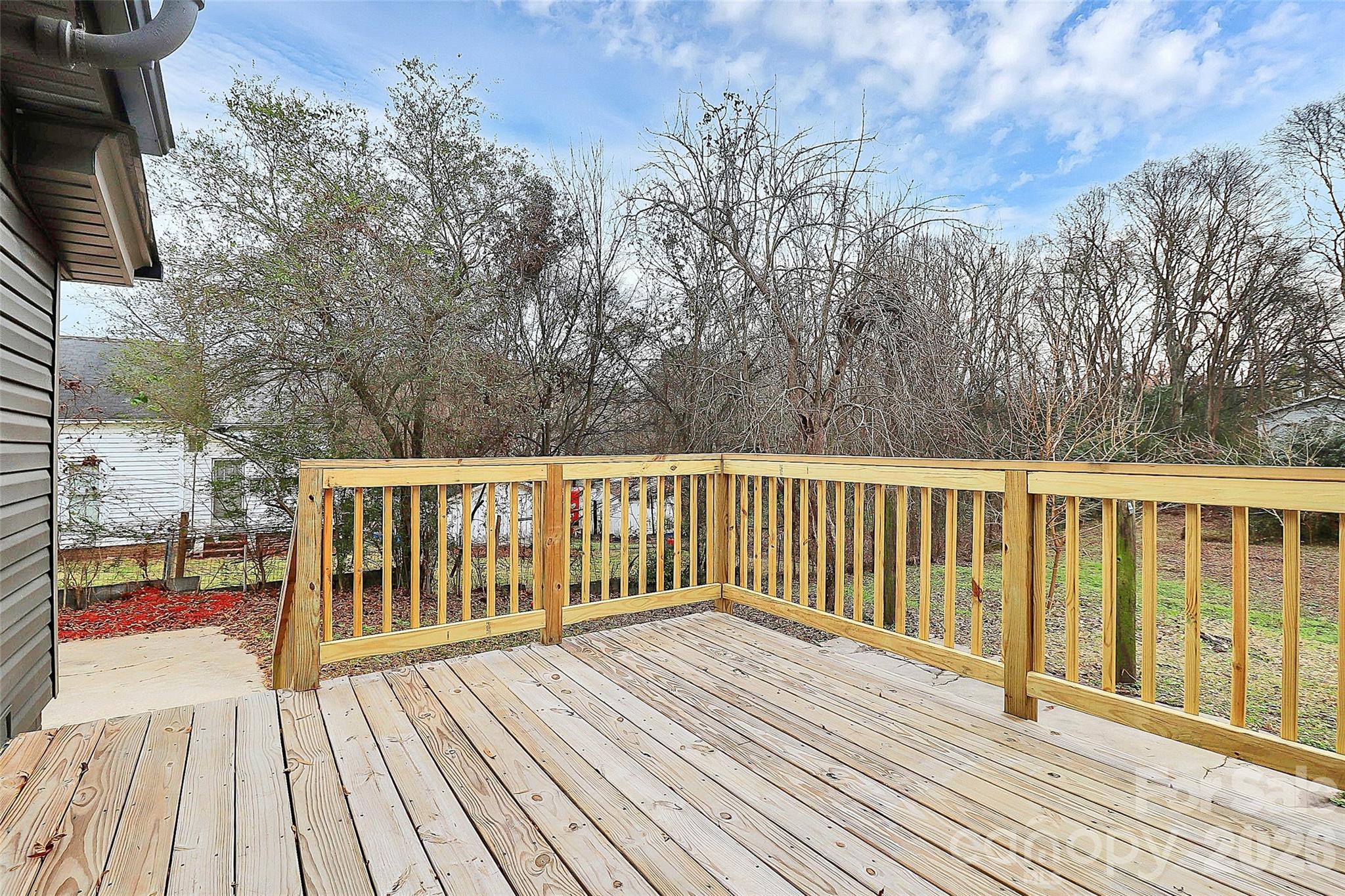 511 W Oakwood Avenue