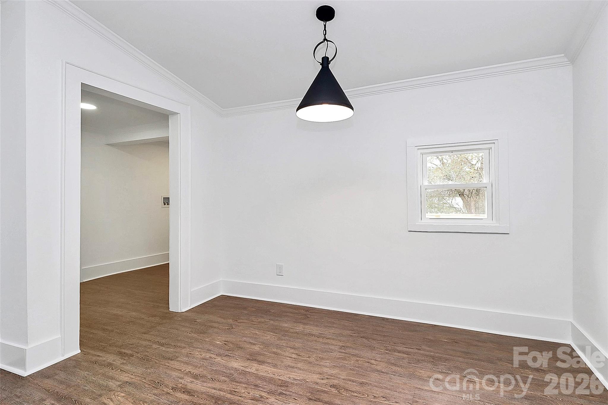 511 W Oakwood Avenue