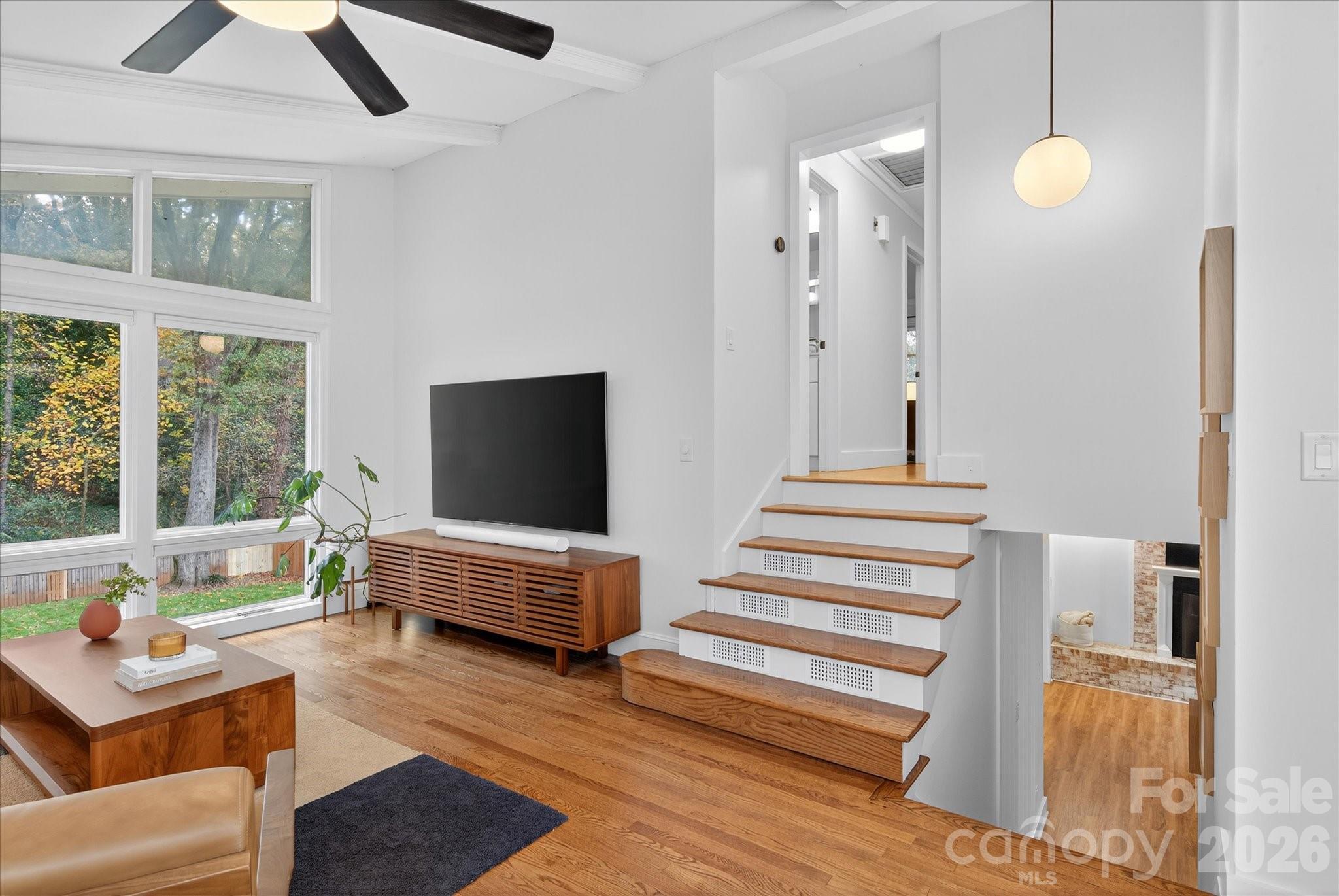 6431 Rosecrest Drive