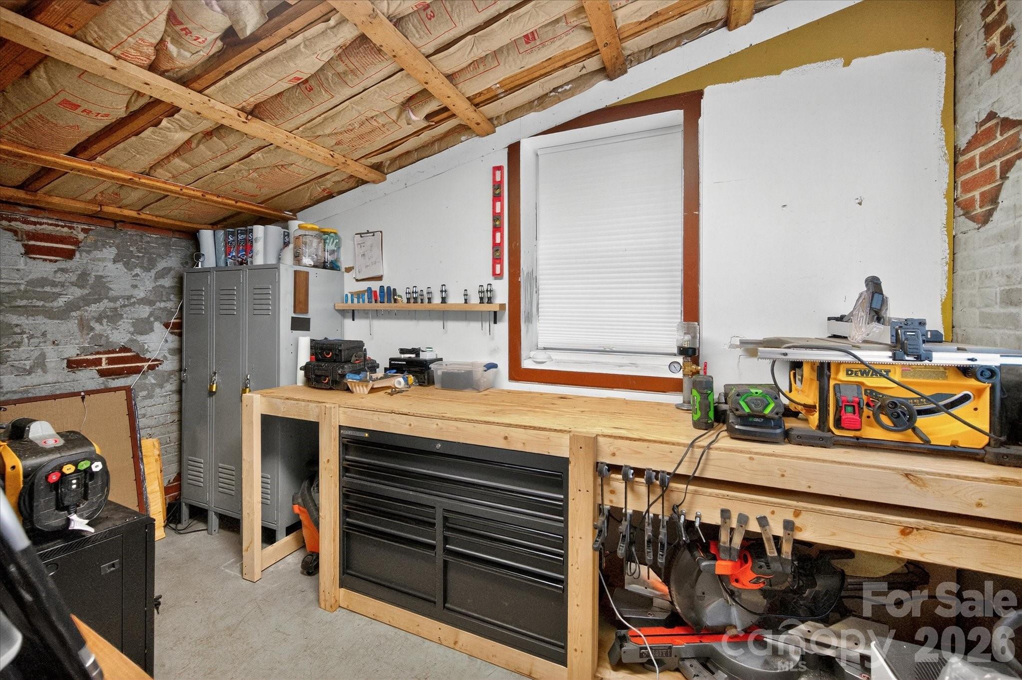 6431 Rosecrest Drive