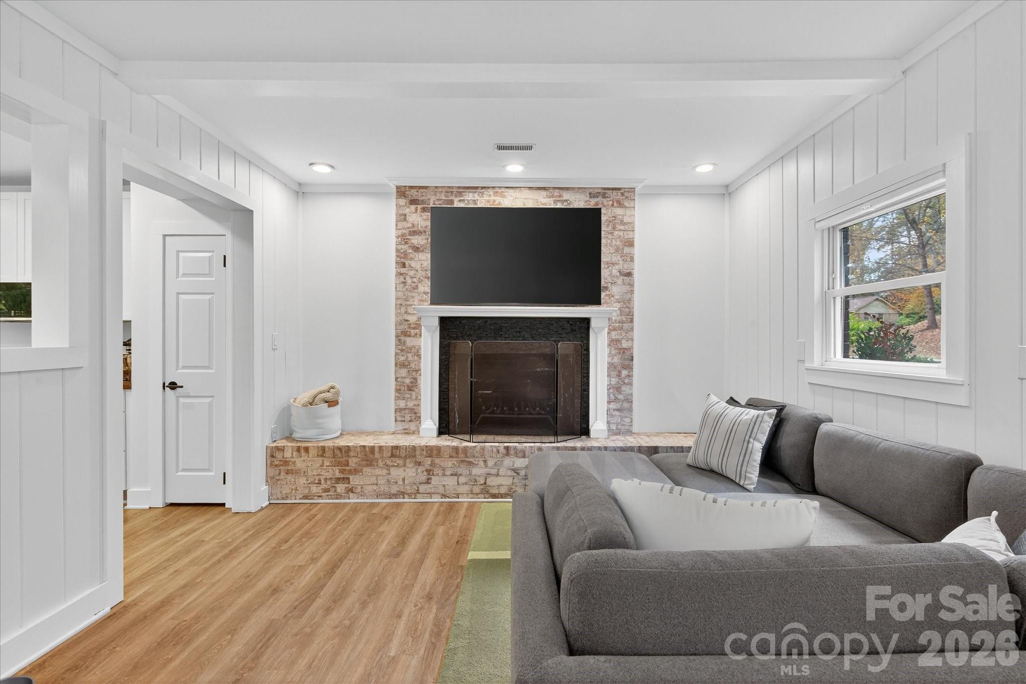 6431 Rosecrest Drive