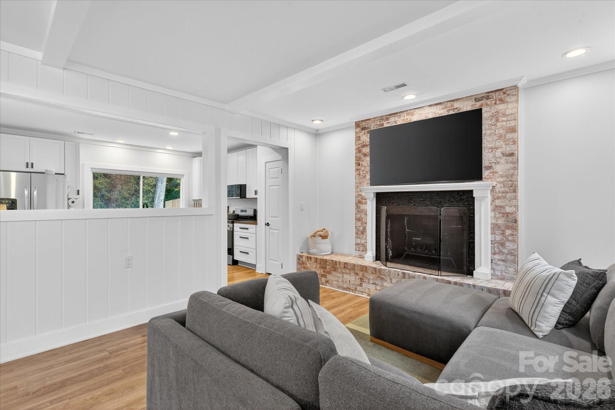 6431 Rosecrest Drive