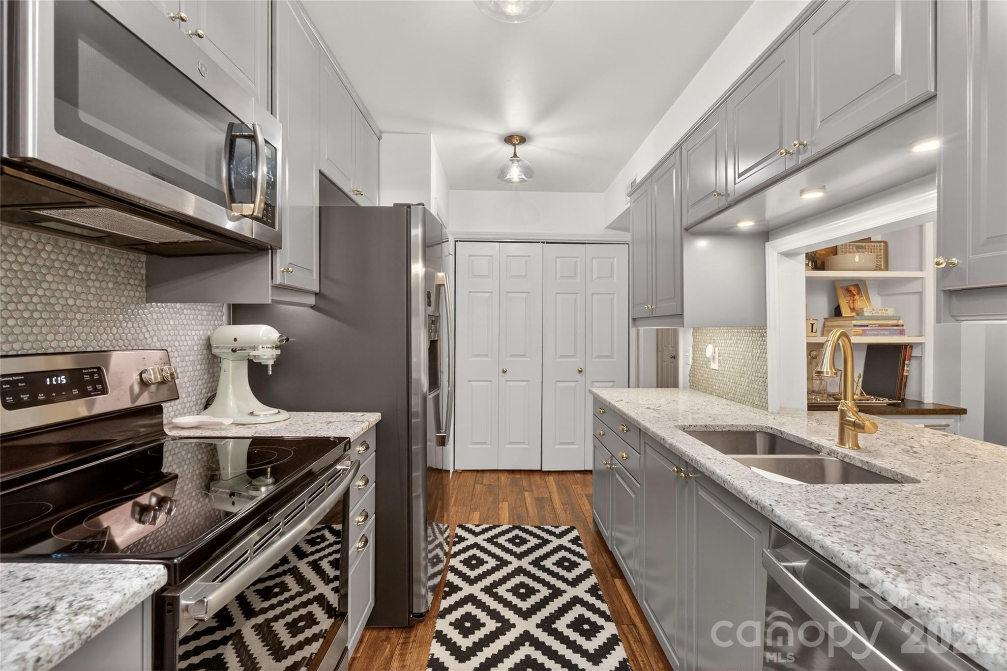 3805 Colony Crossing Drive