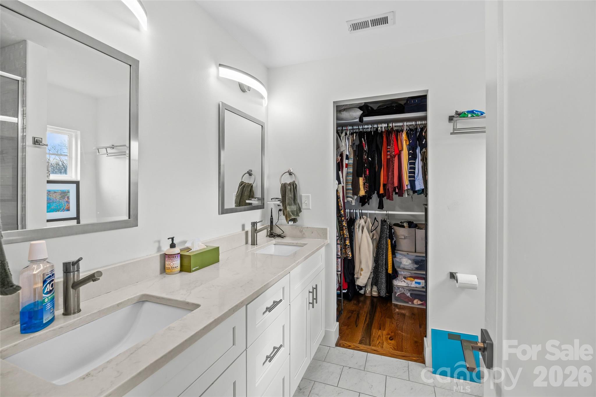 1108 N Alexander Street