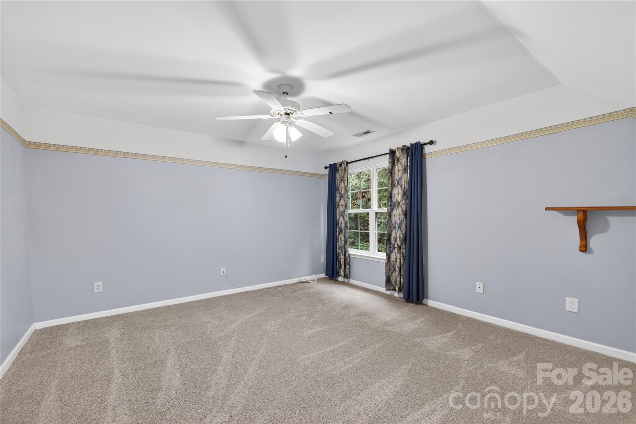 1913 Thorn Crest Drive