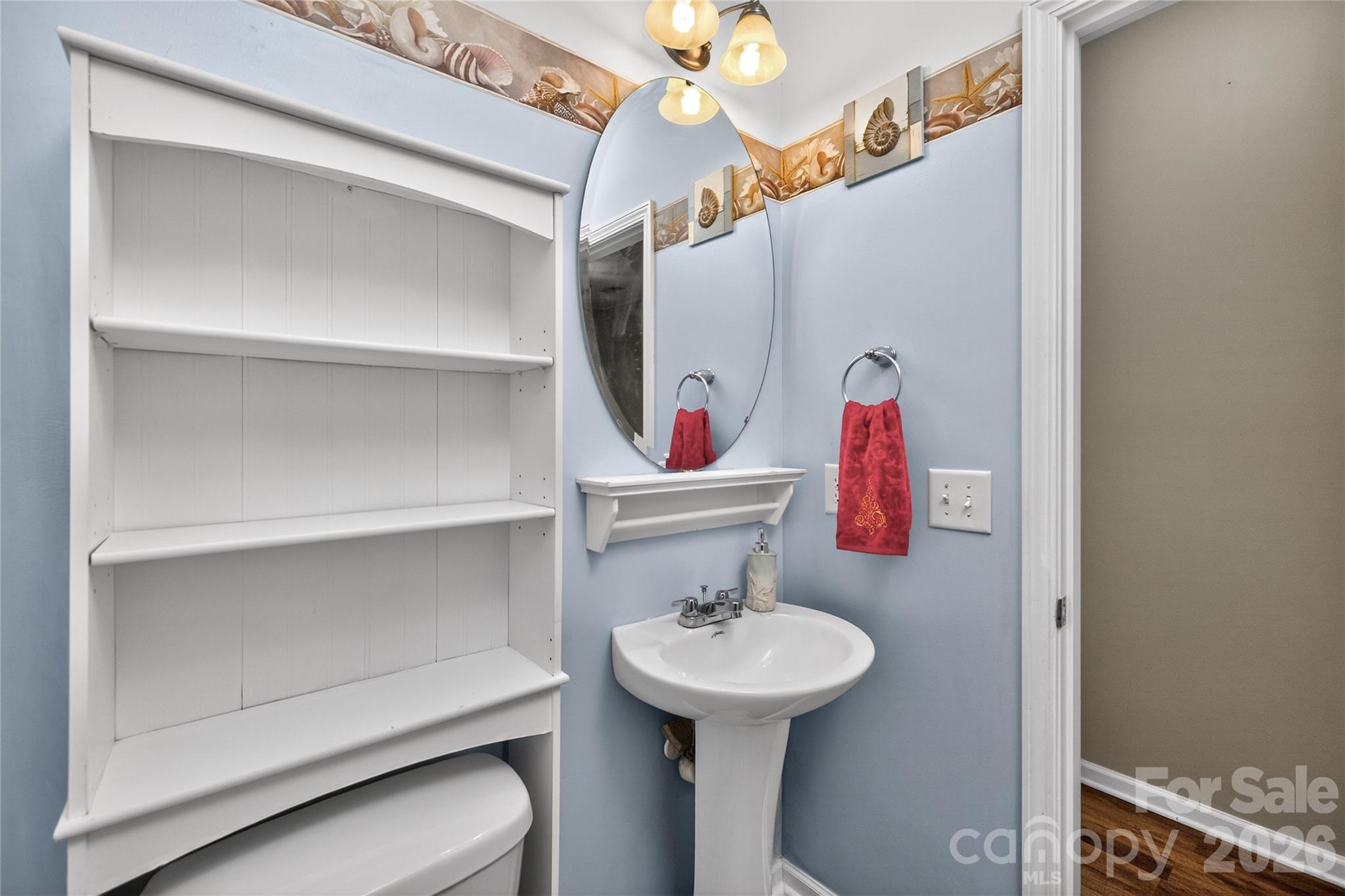 1913 Thorn Crest Drive