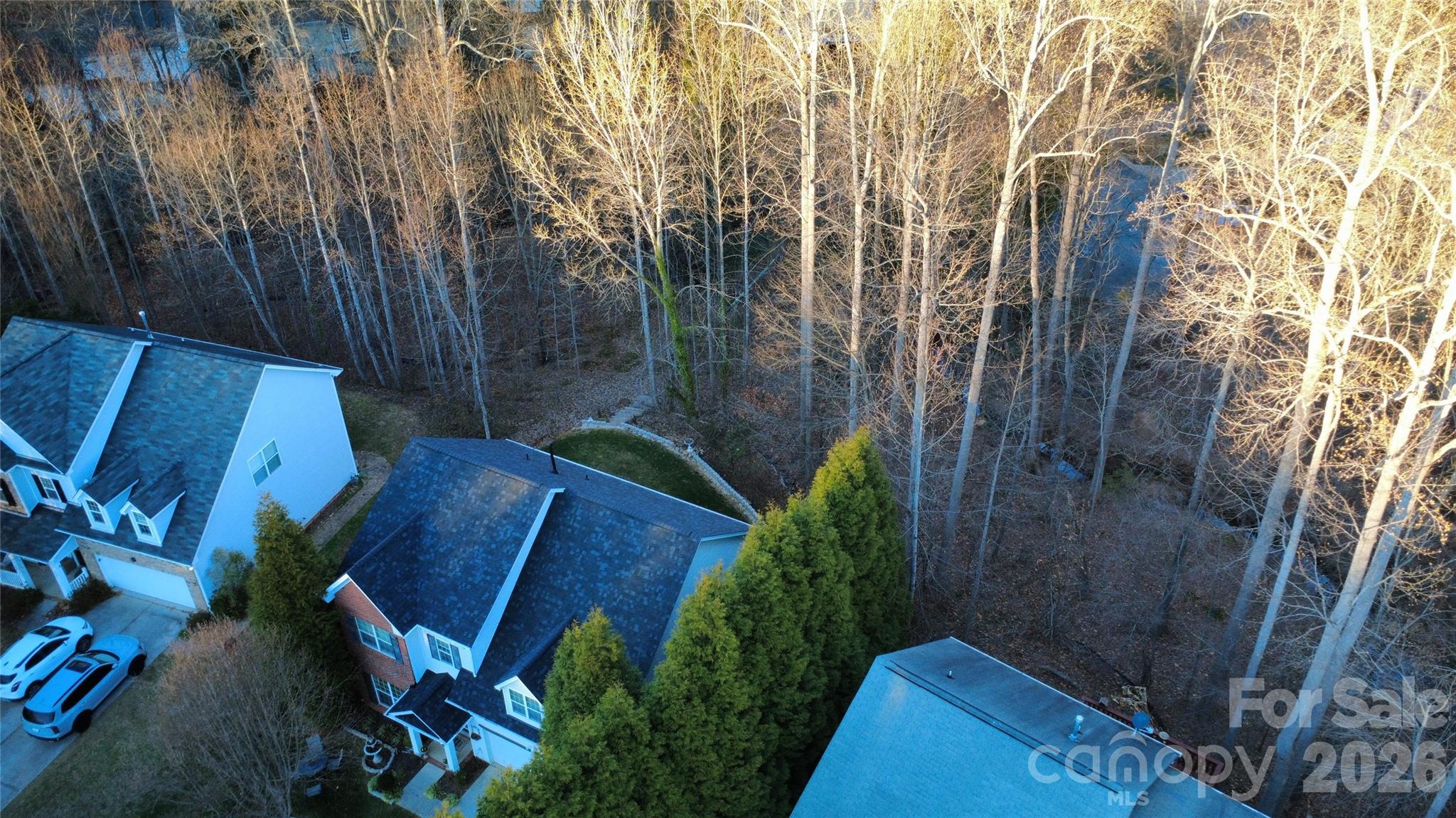 1913 Thorn Crest Drive