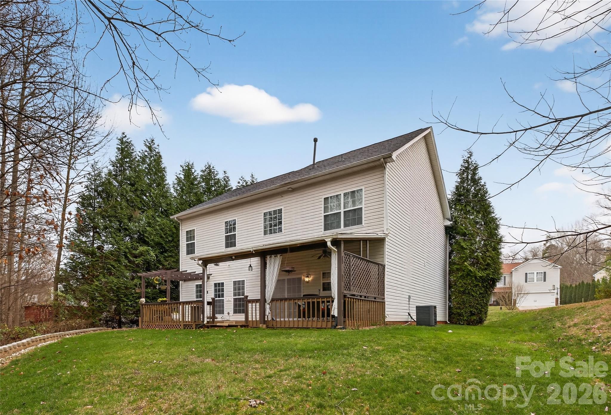 1913 Thorn Crest Drive