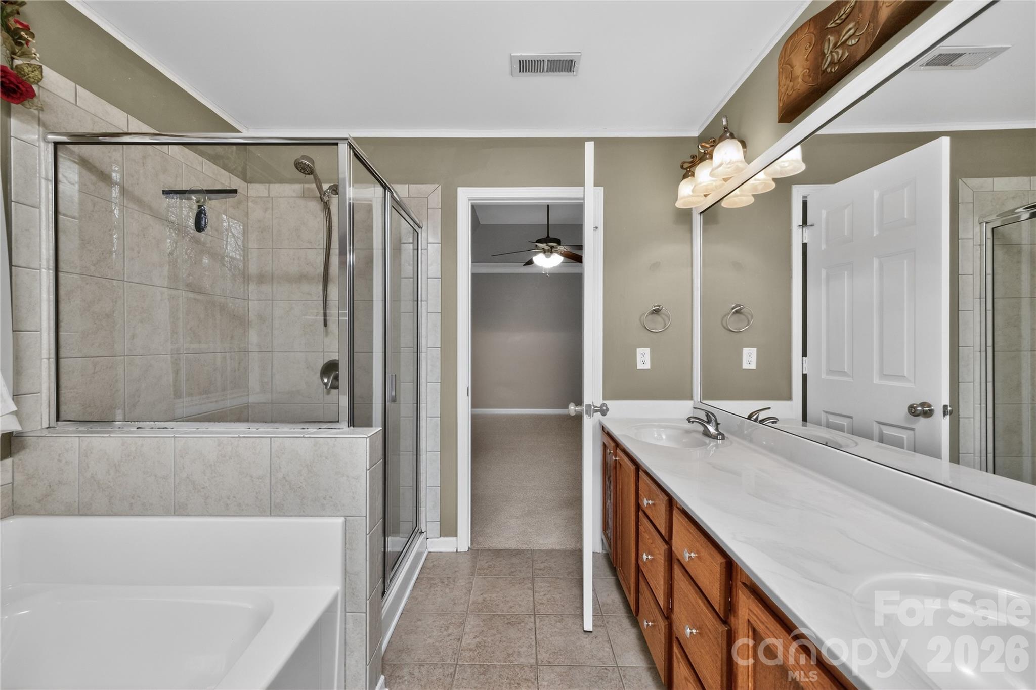 1913 Thorn Crest Drive