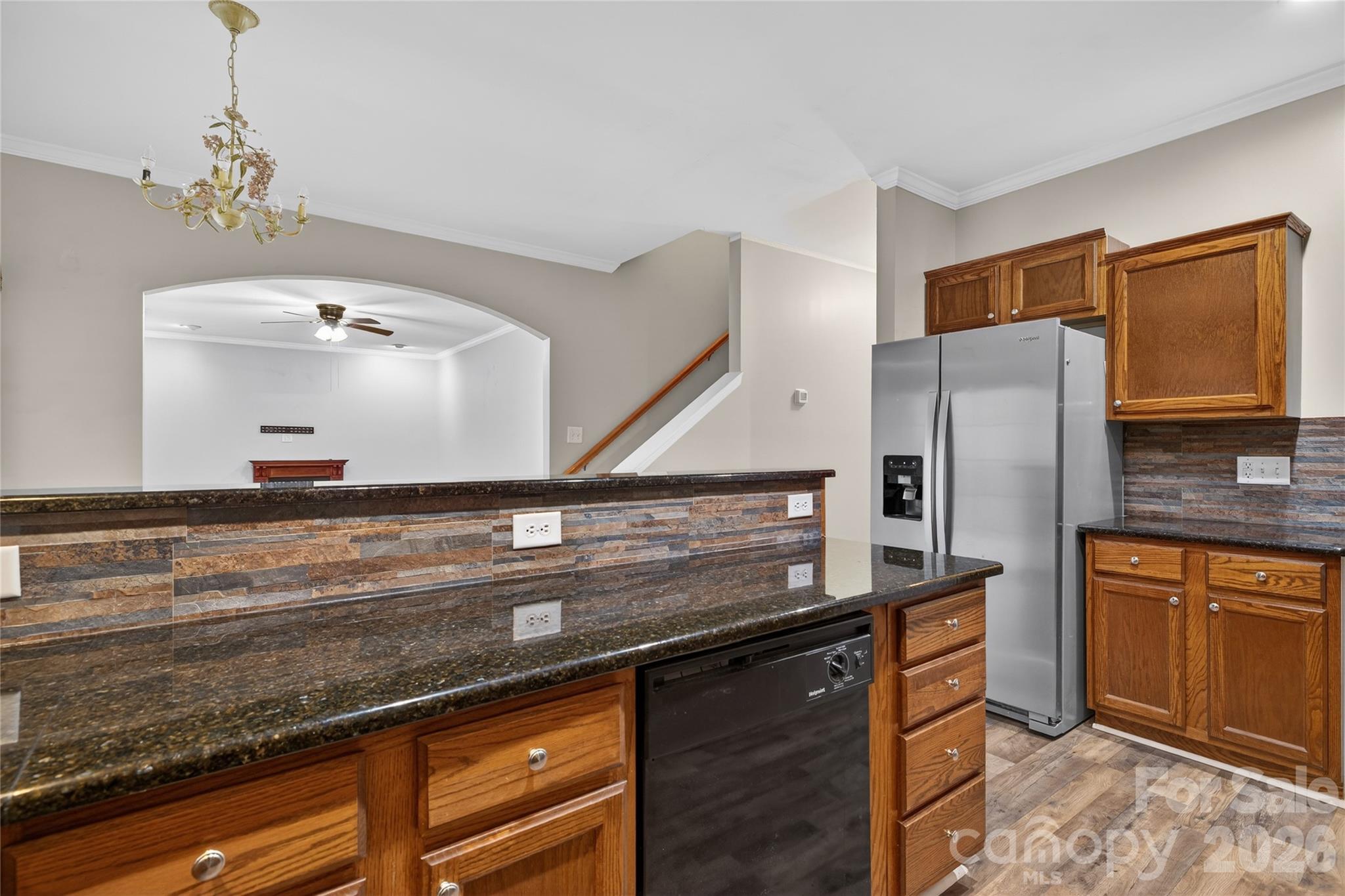 1913 Thorn Crest Drive