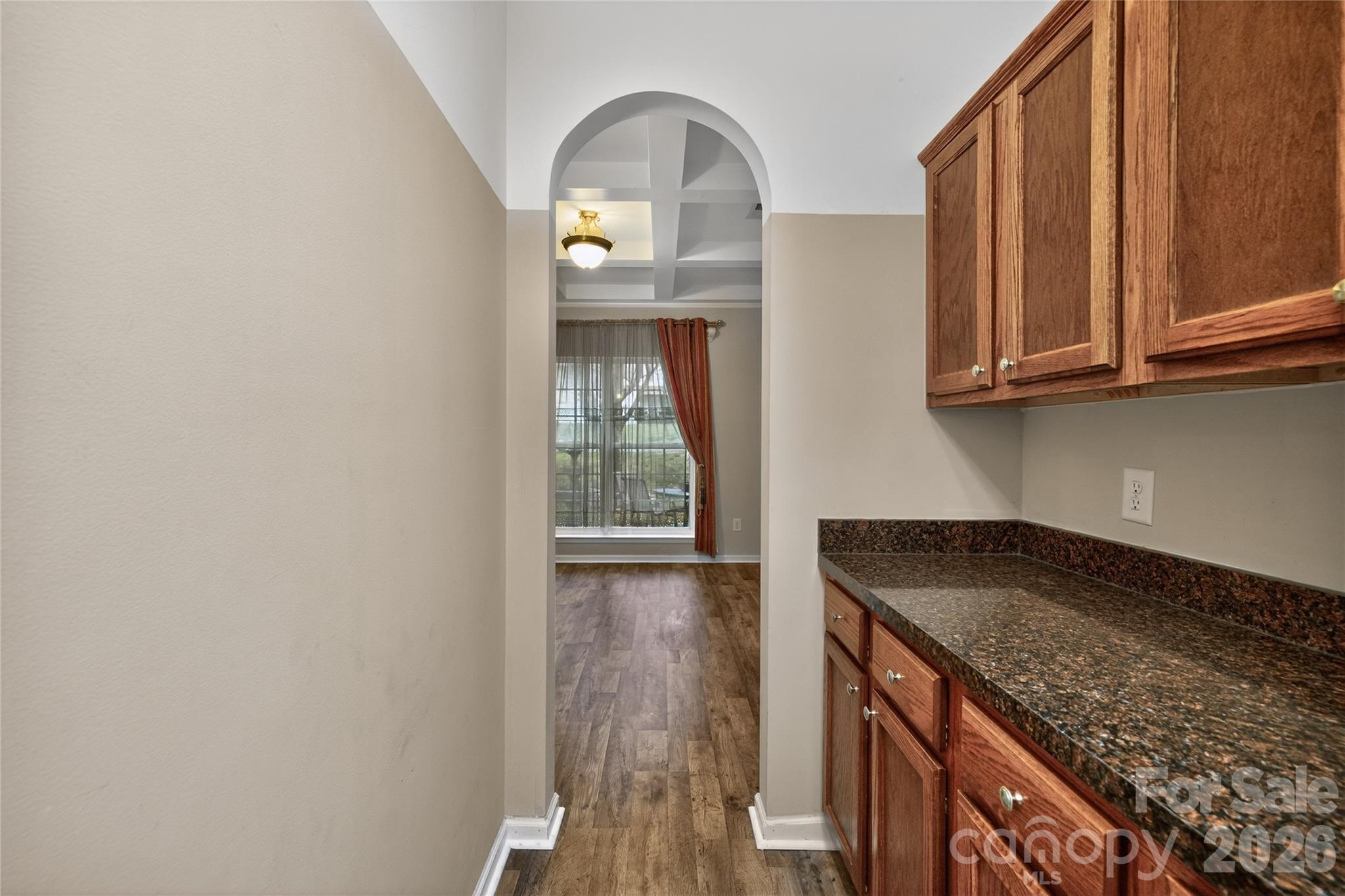 1913 Thorn Crest Drive