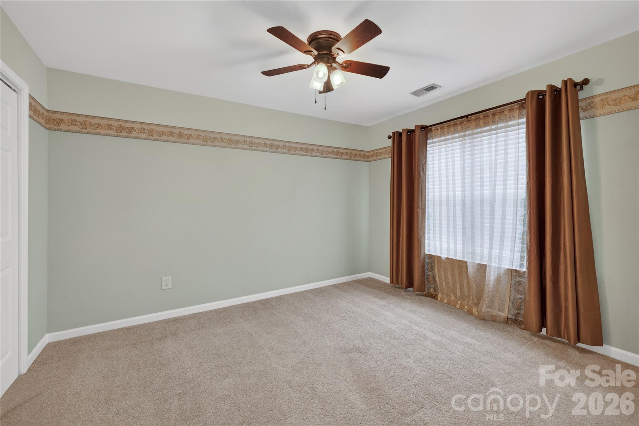 1913 Thorn Crest Drive