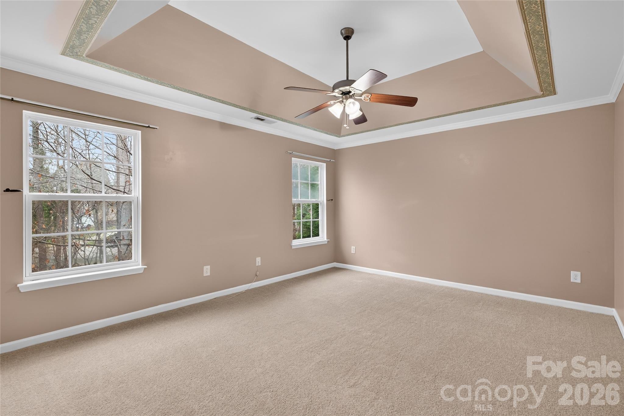 1913 Thorn Crest Drive