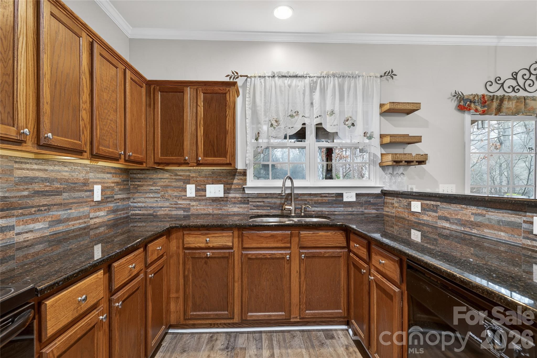 1913 Thorn Crest Drive