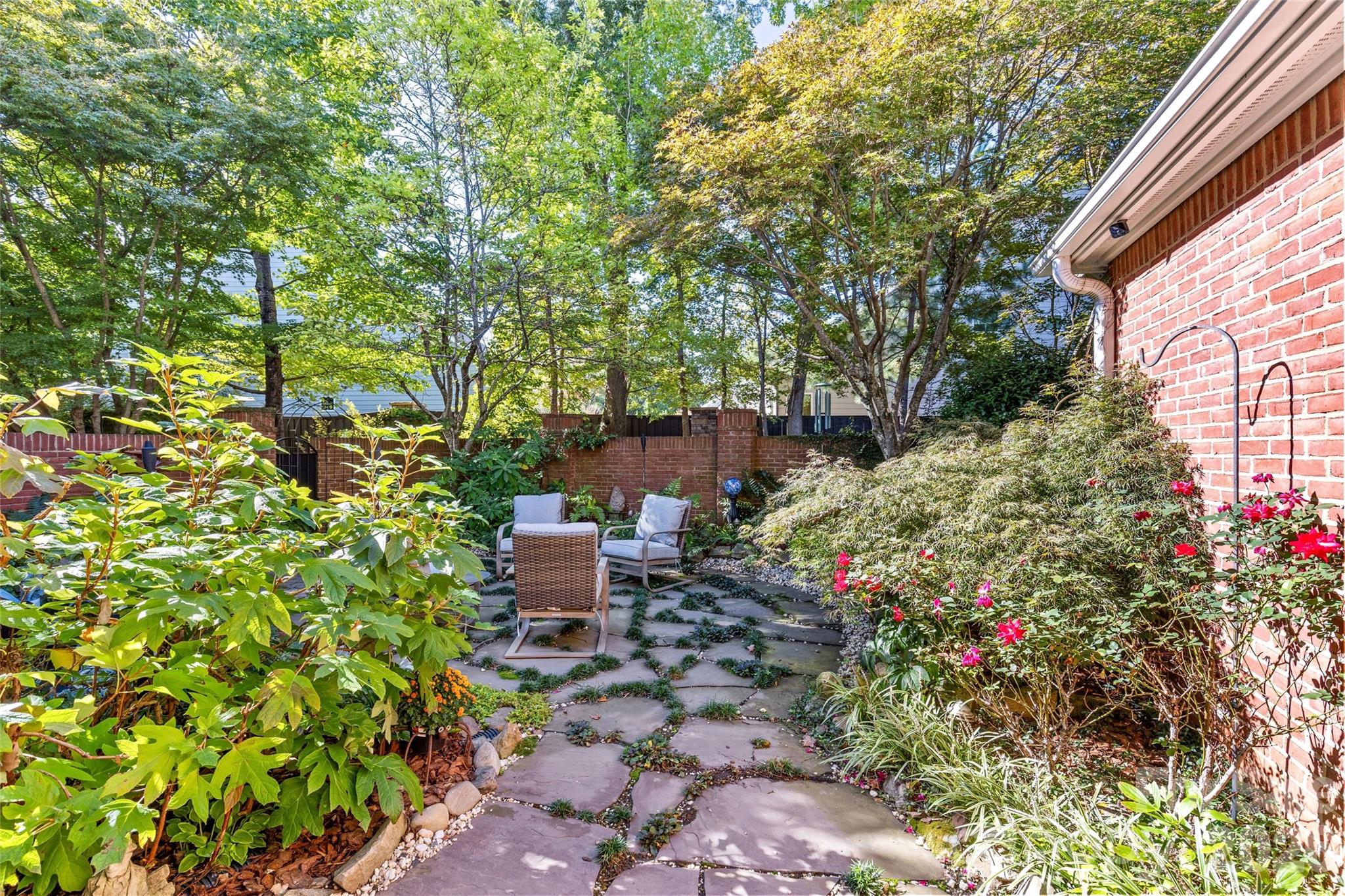 6029 Sharon Road