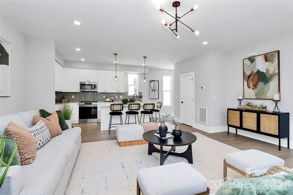 147 S Sycamore Street