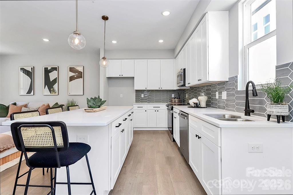 147 S Sycamore Street