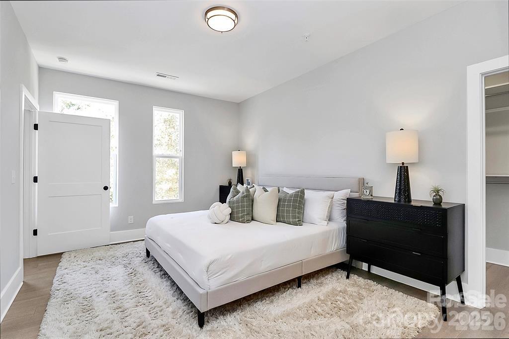 147 S Sycamore Street