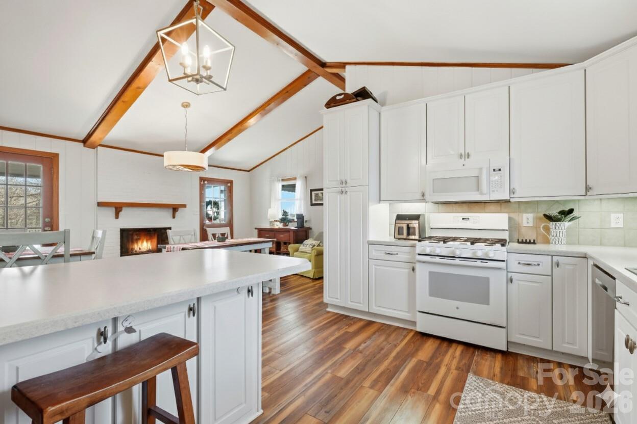 6814 Starcrest Drive