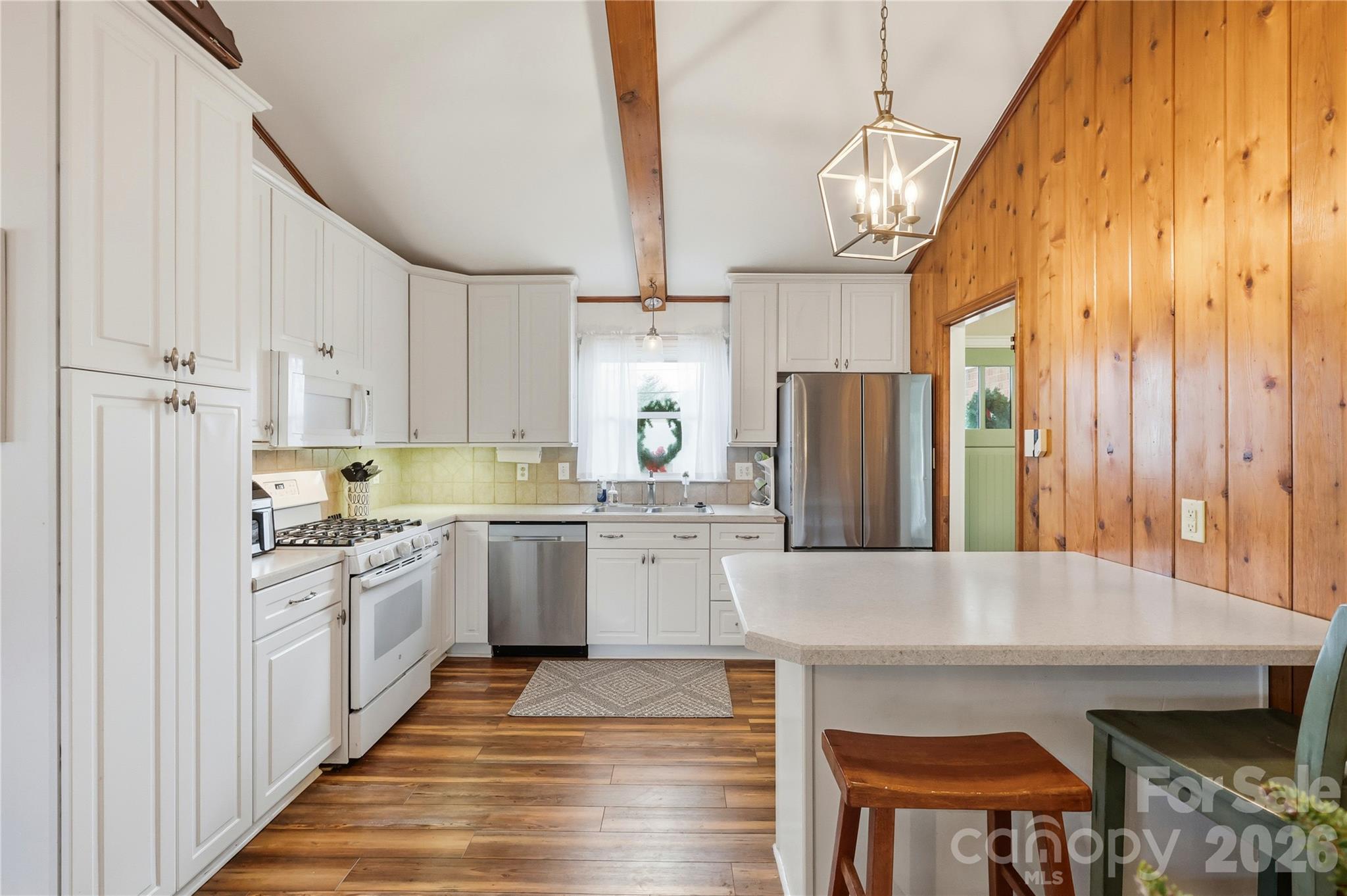 6814 Starcrest Drive