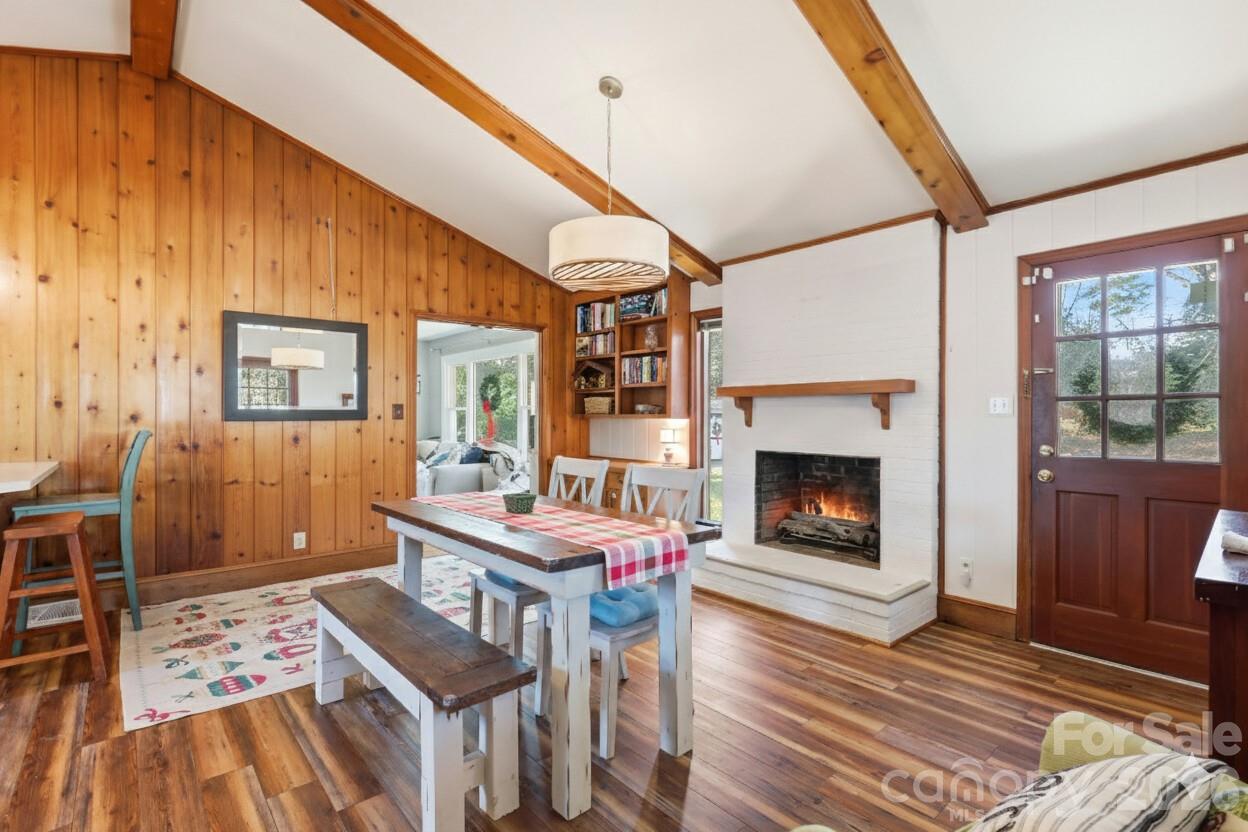 6814 Starcrest Drive