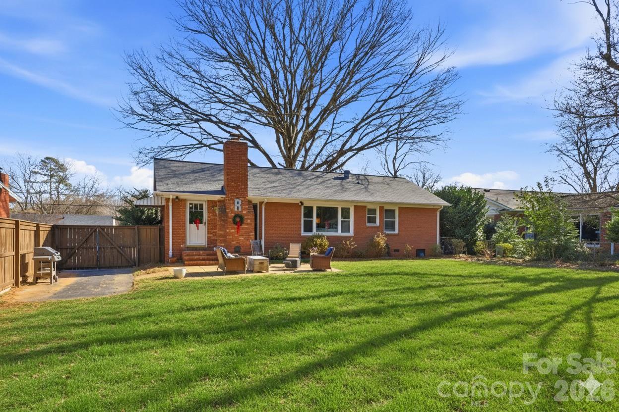 6814 Starcrest Drive