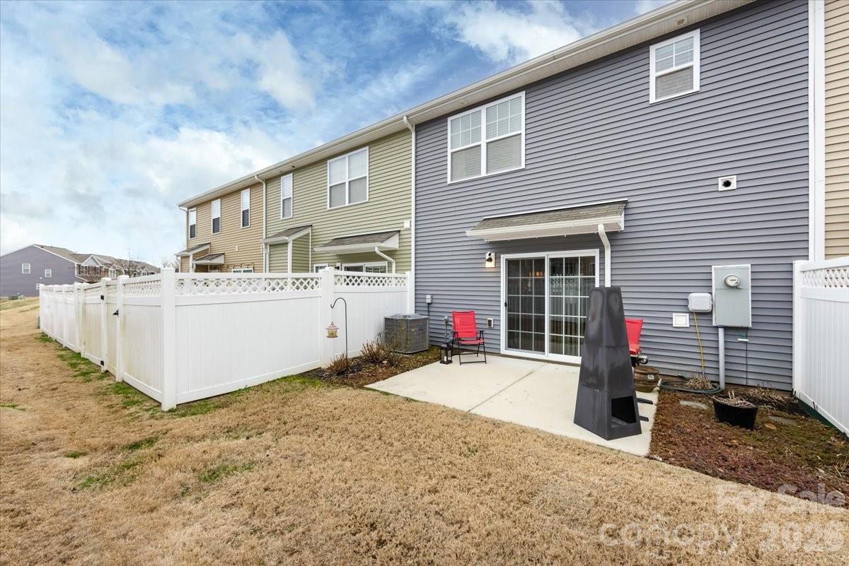 2512 Madeline Meadow Drive