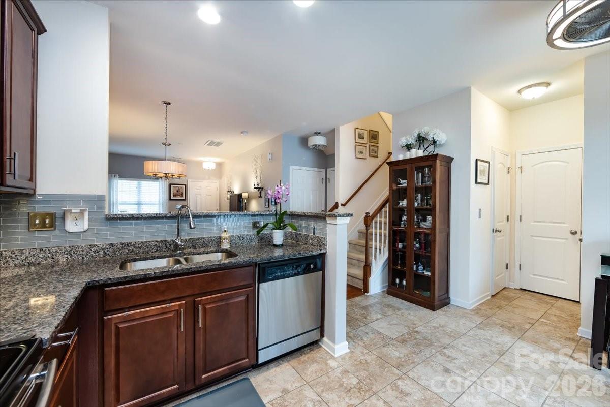 2512 Madeline Meadow Drive