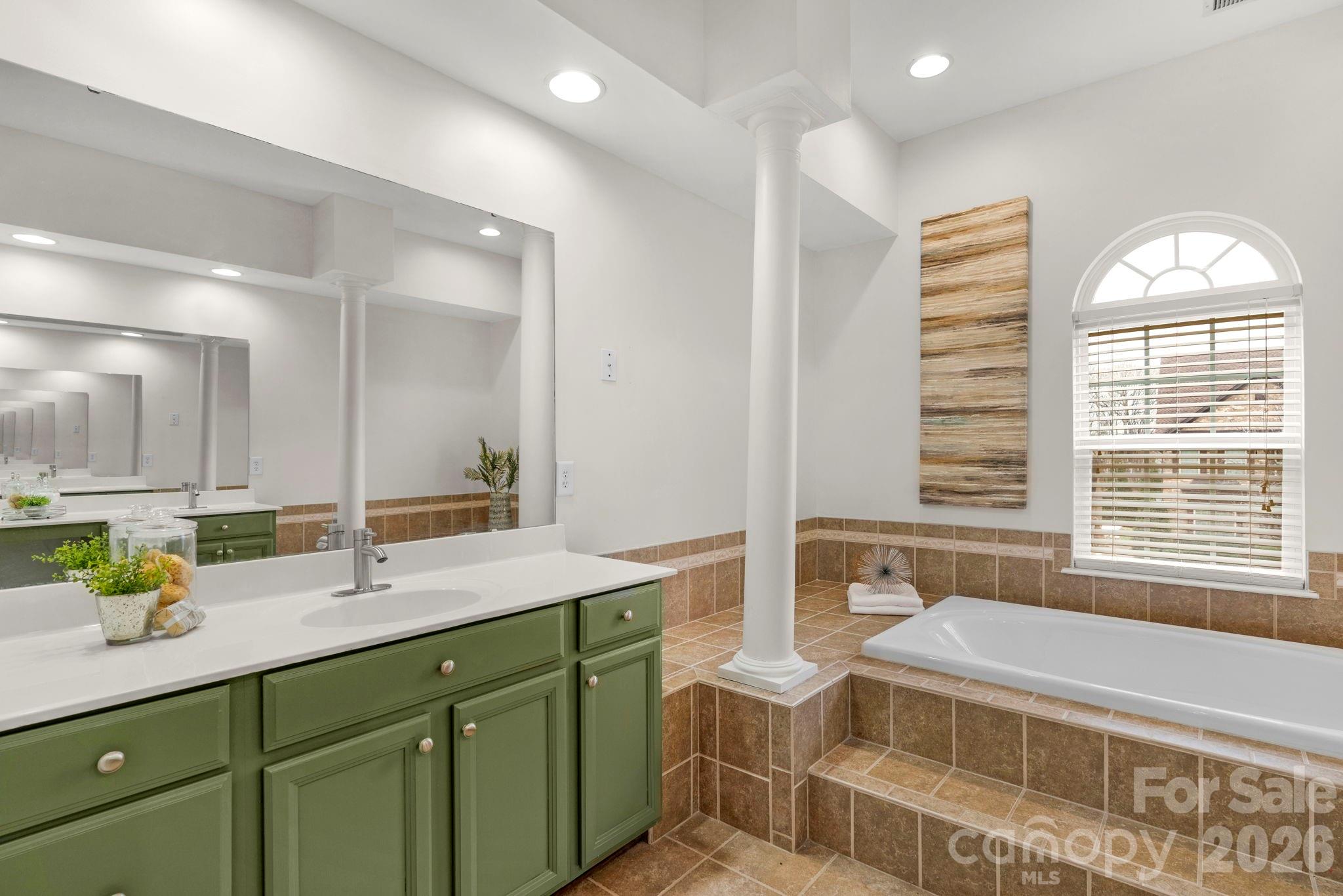 1116 Crooked River Drive