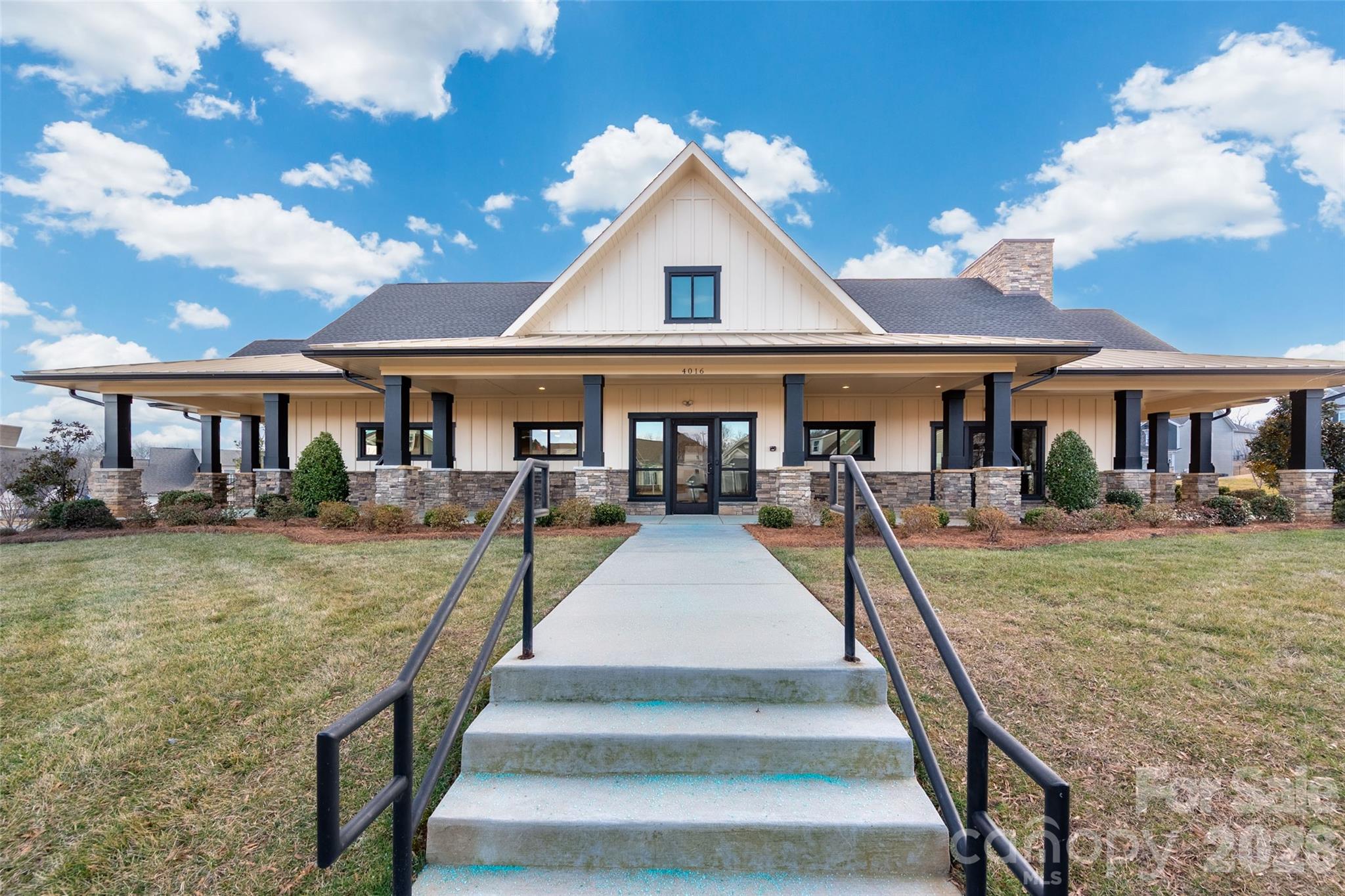 2015 Saddlebred Drive