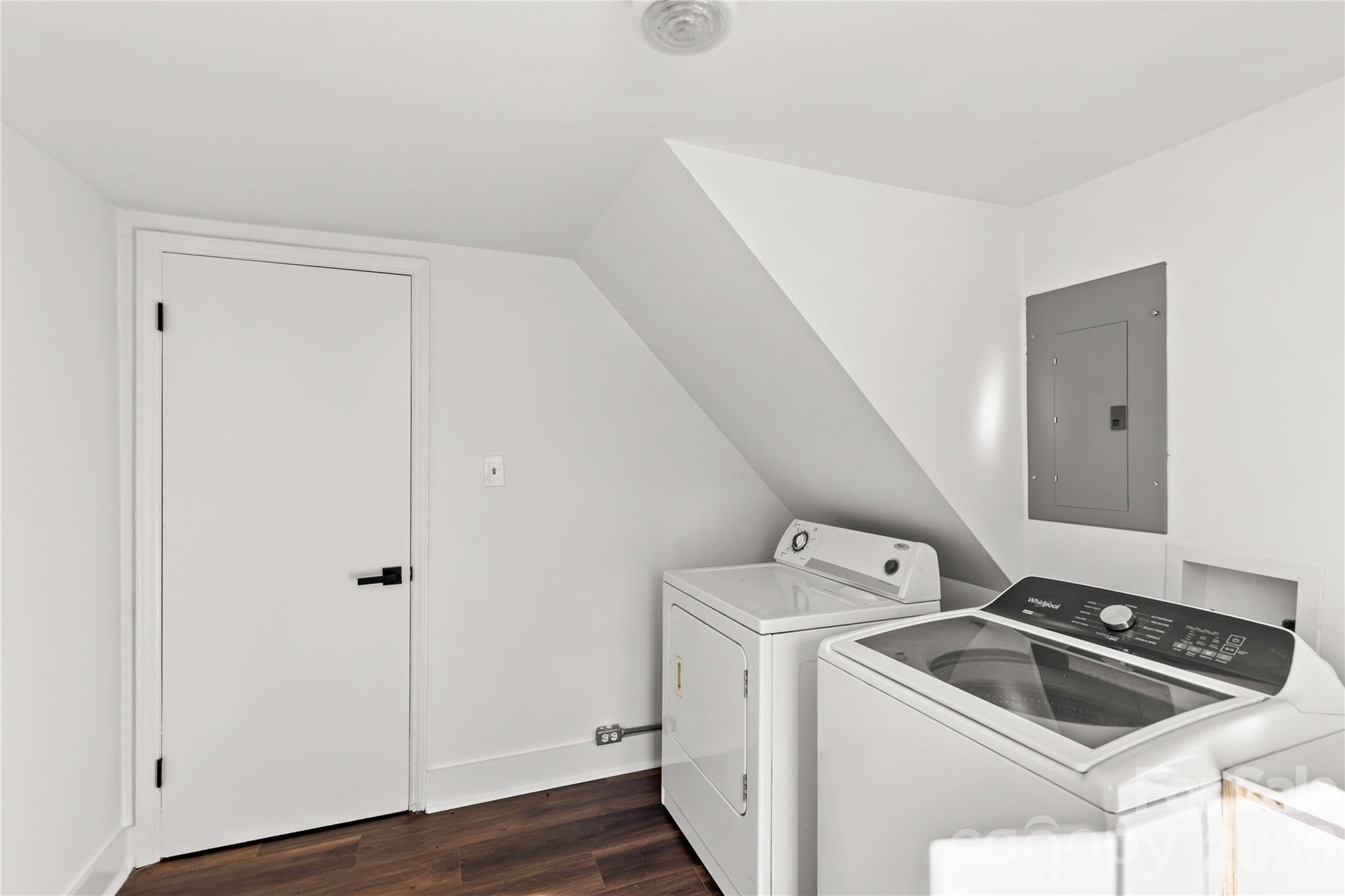 1830 Edgewater Drive