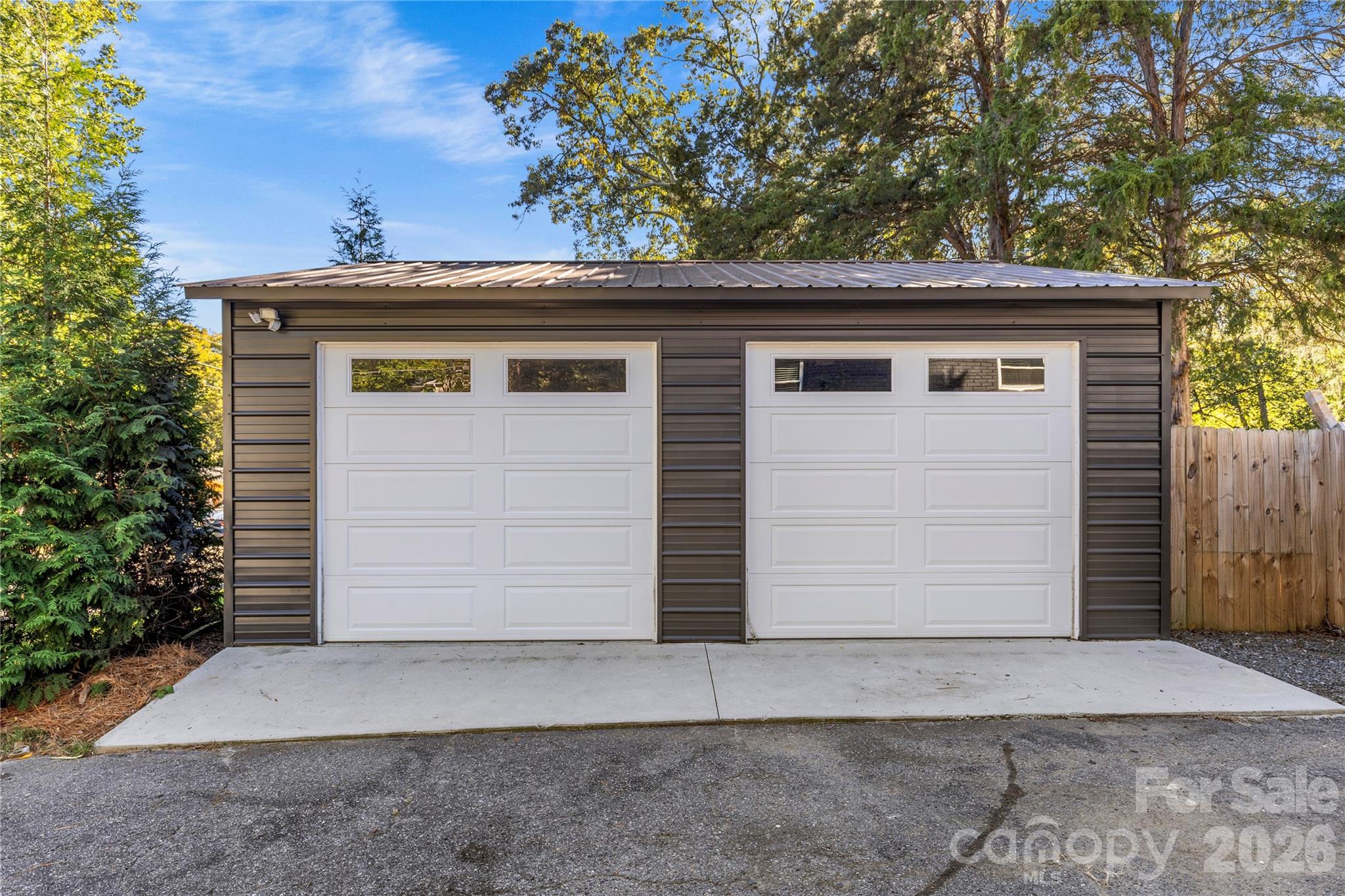 1830 Edgewater Drive