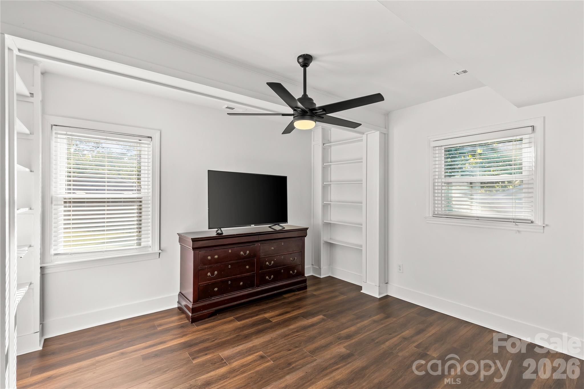 1830 Edgewater Drive