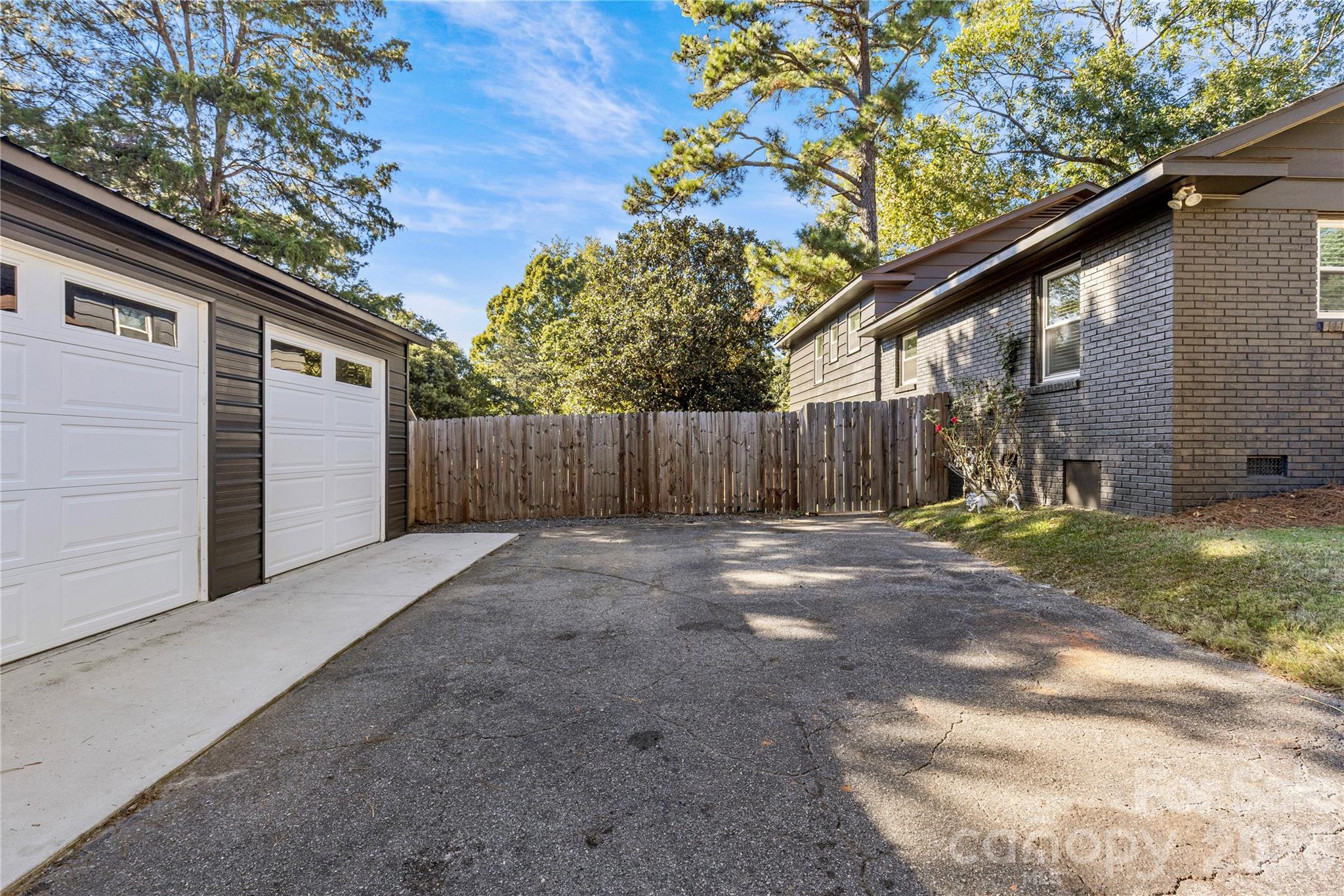 1830 Edgewater Drive