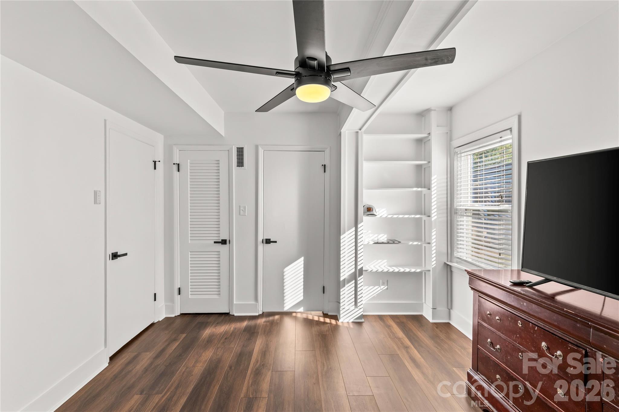 1830 Edgewater Drive