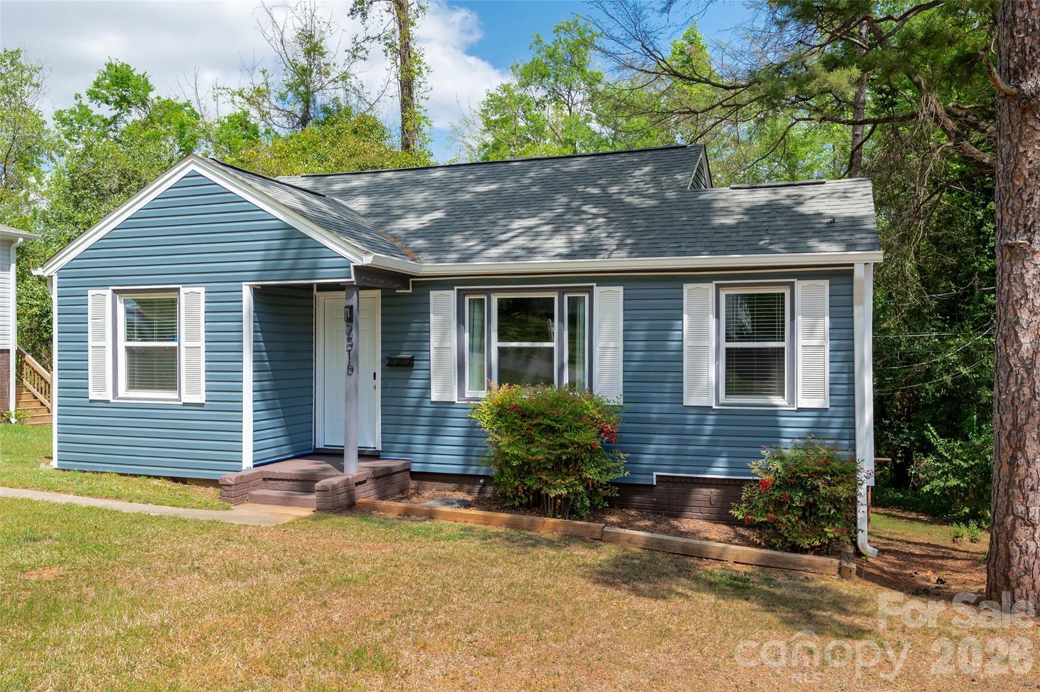 2516 Columbus Circle