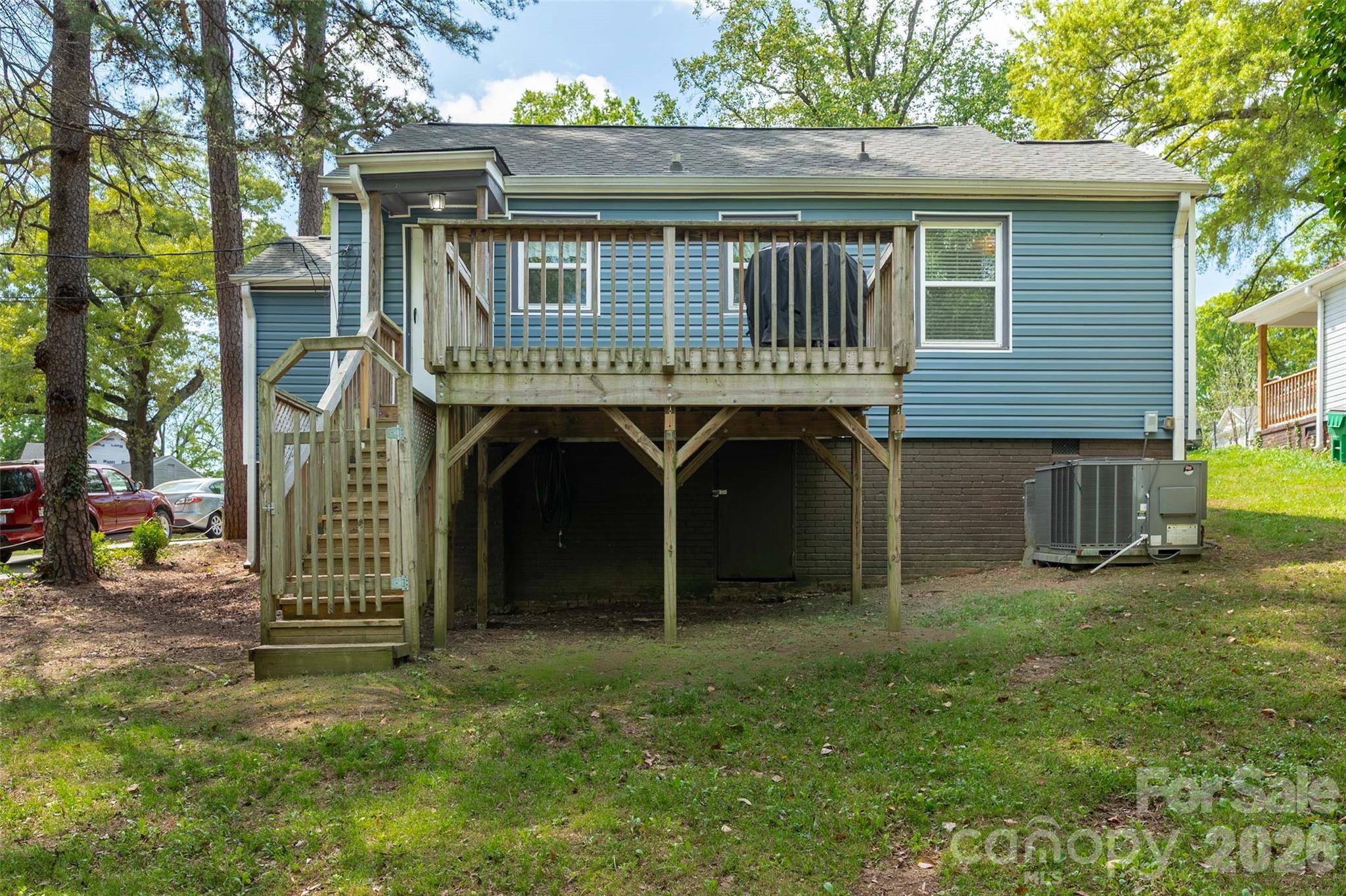 2516 Columbus Circle