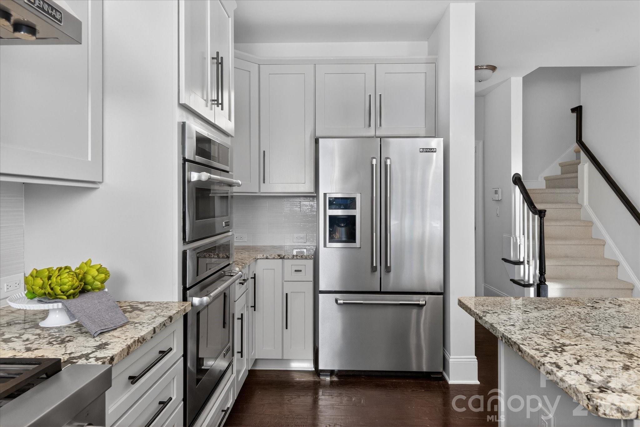 840 Wandering Way Drive